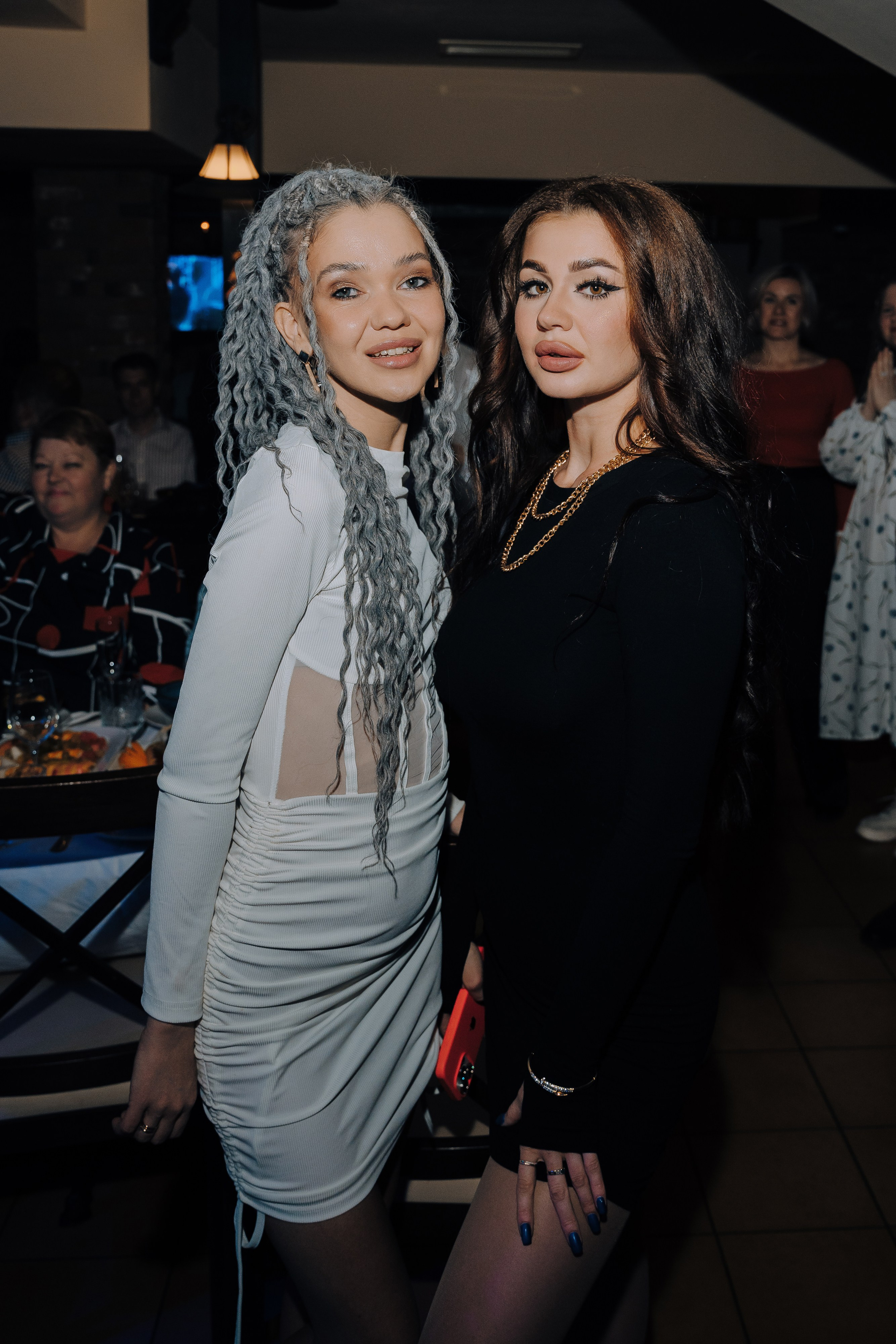 20 ЛЕТ МЕГАПОЛИС ЧЕЛЯБИНСК ХЕДЛАЙНЕР ЕЛКА. Репортажный фотограф Зуев Роман г. Челябинск