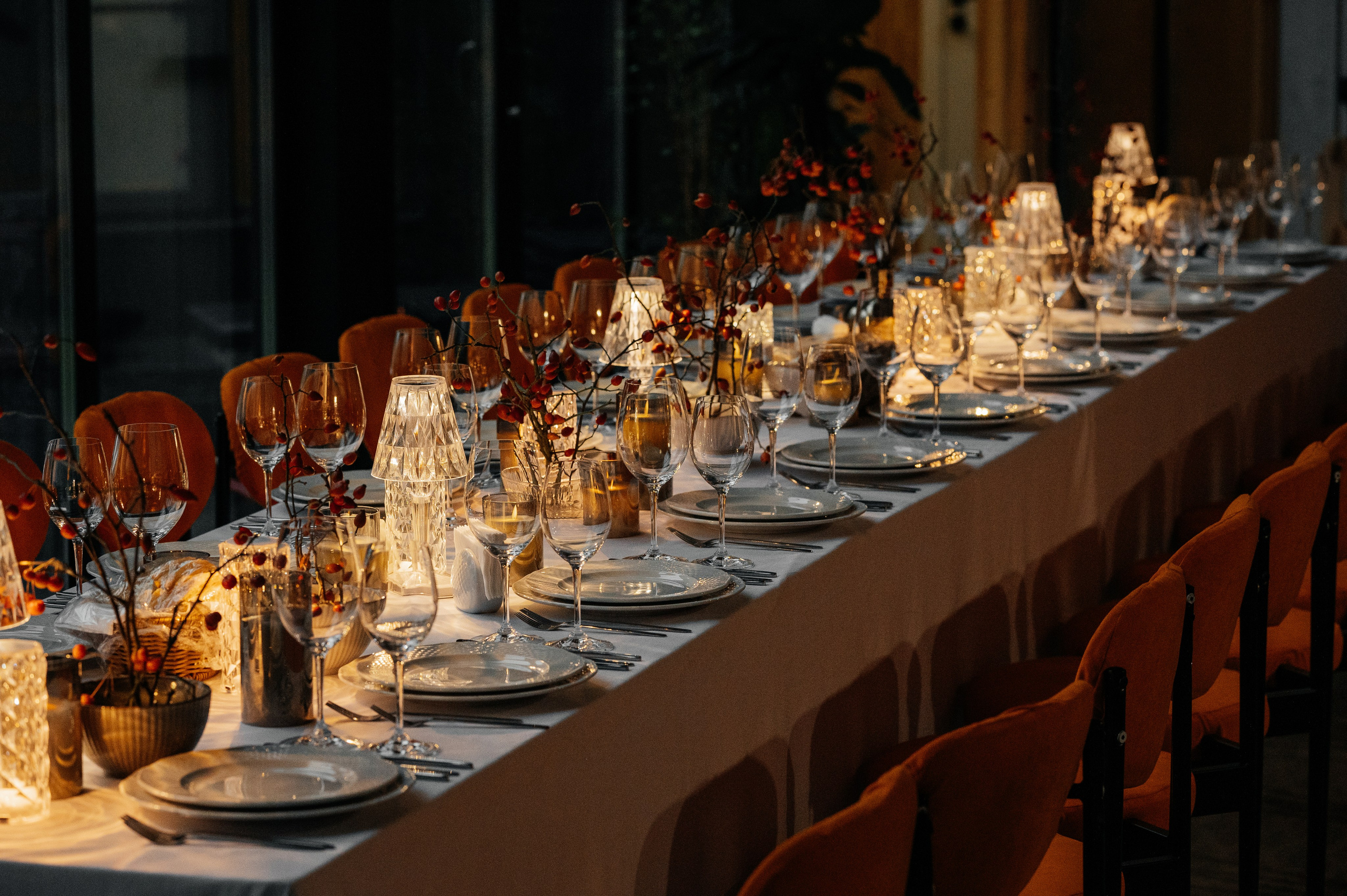 Невероятно атмосферный семейный ужин. Wedding photographer in Moscow and around the world Andrey Medvednikov