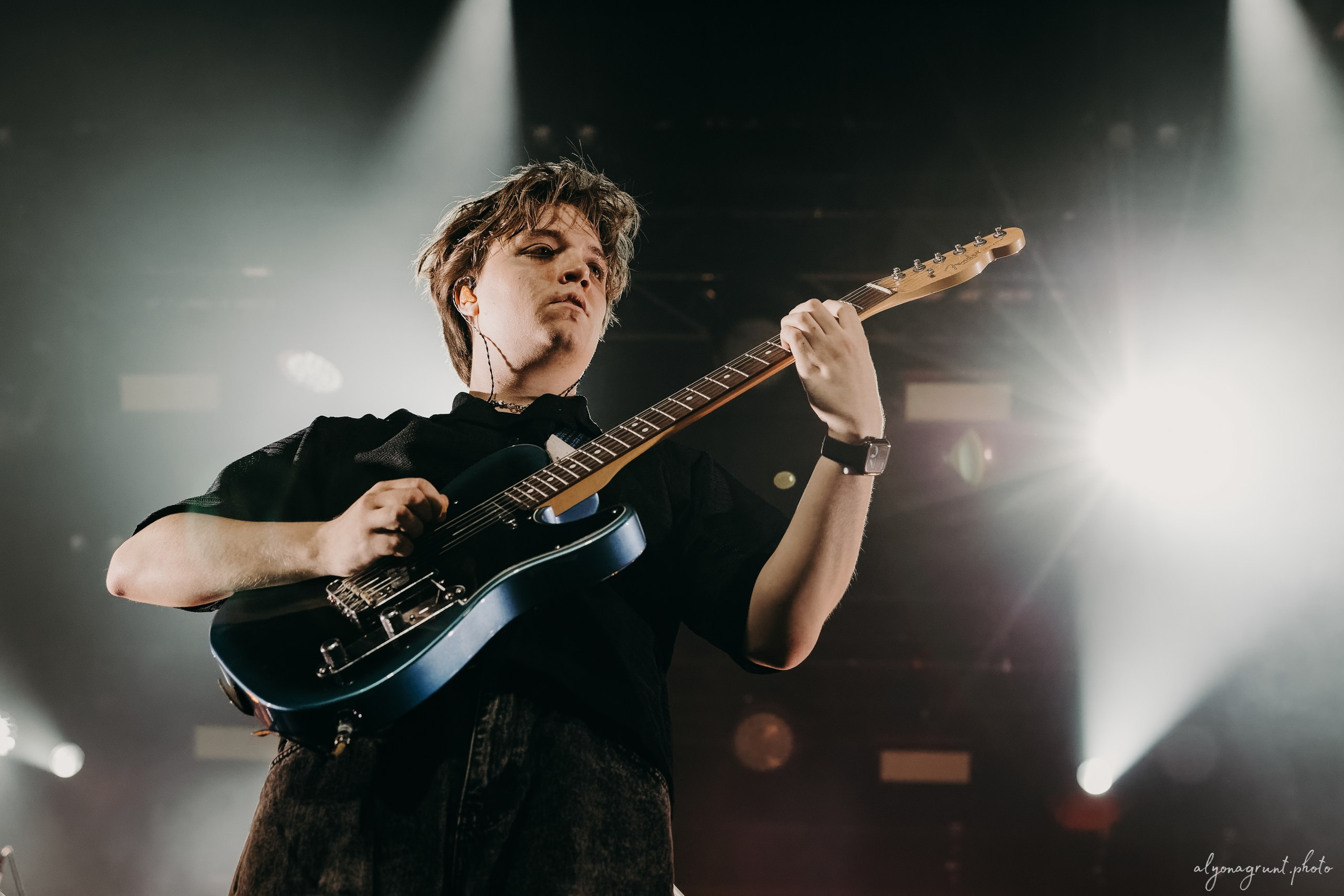 Ваня Дмитриенко, фоторепортаж СПб, A2, 23.10.2025. Алена Адрианова: фотограф в Санкт-Петербурге