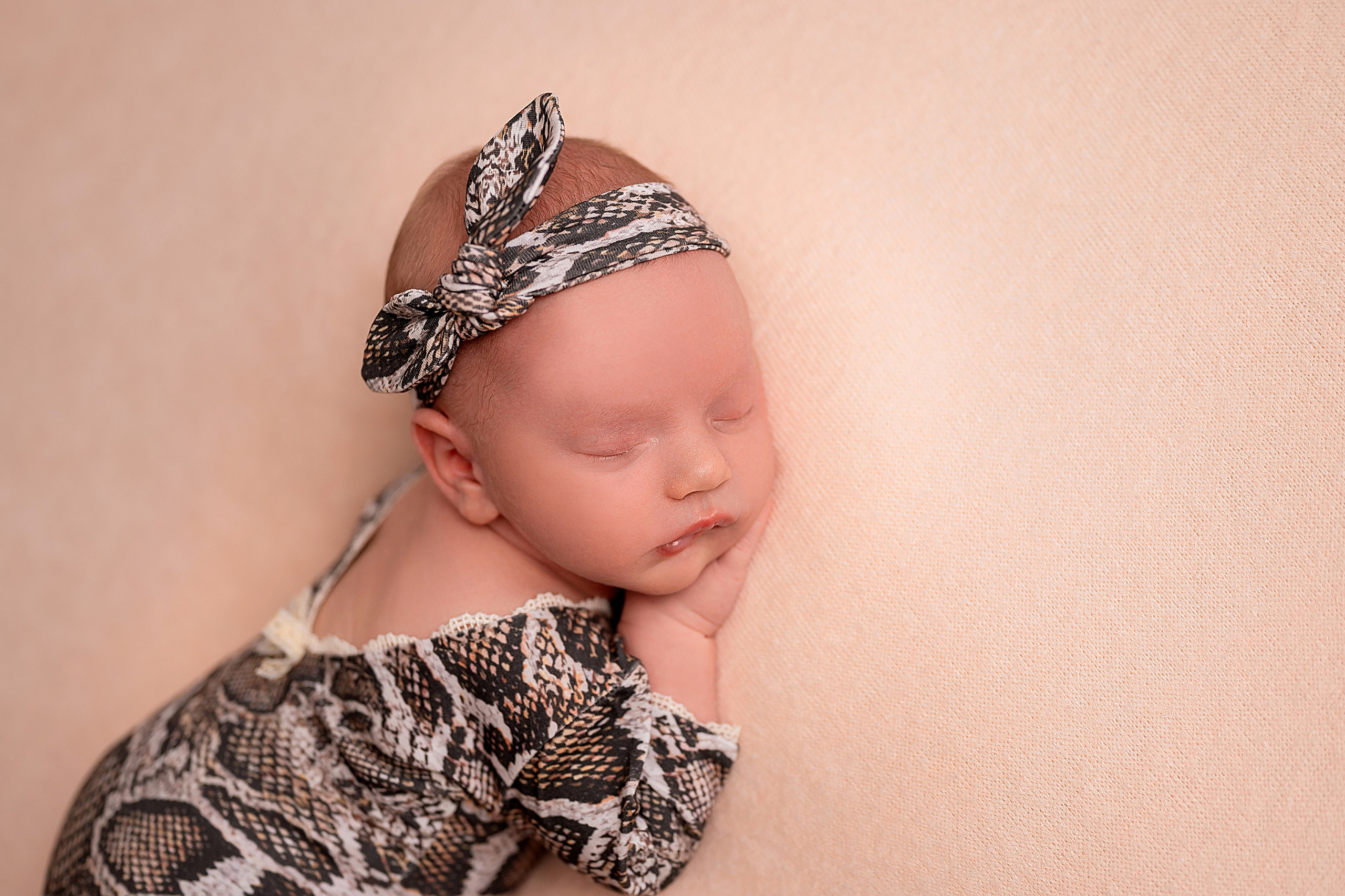 Кирилия. Детский и семейный фотограф в Красноярске. Фотосессии новорожденных малышей до 1 месяца