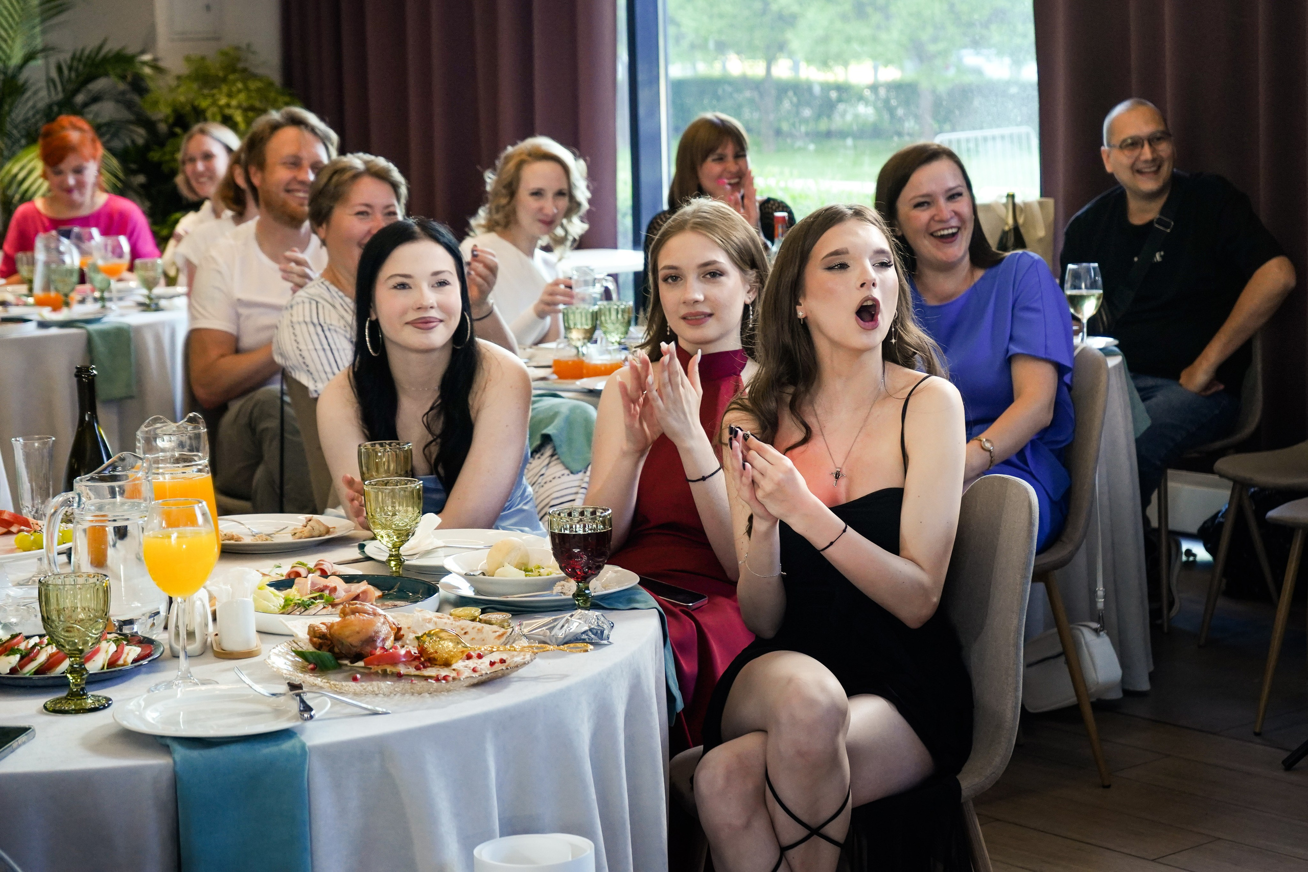 Выпускной вечер, гимназия № 40, 9 класс. Семейный и портретный фотограф в Екатеринбурге Анна Лобанова