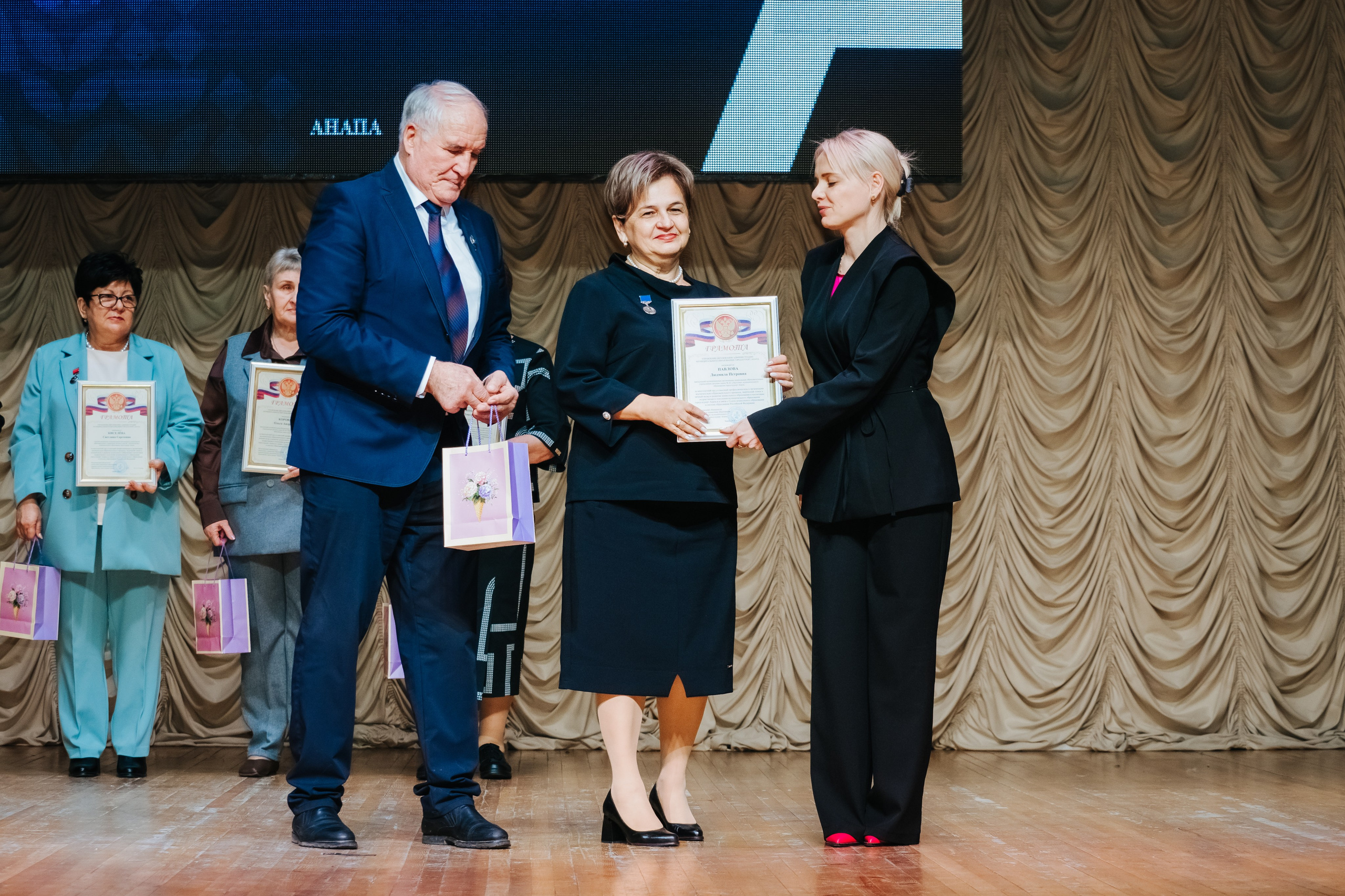 Репортаж. АНАПА ФОТОСТУДИЯ № 13