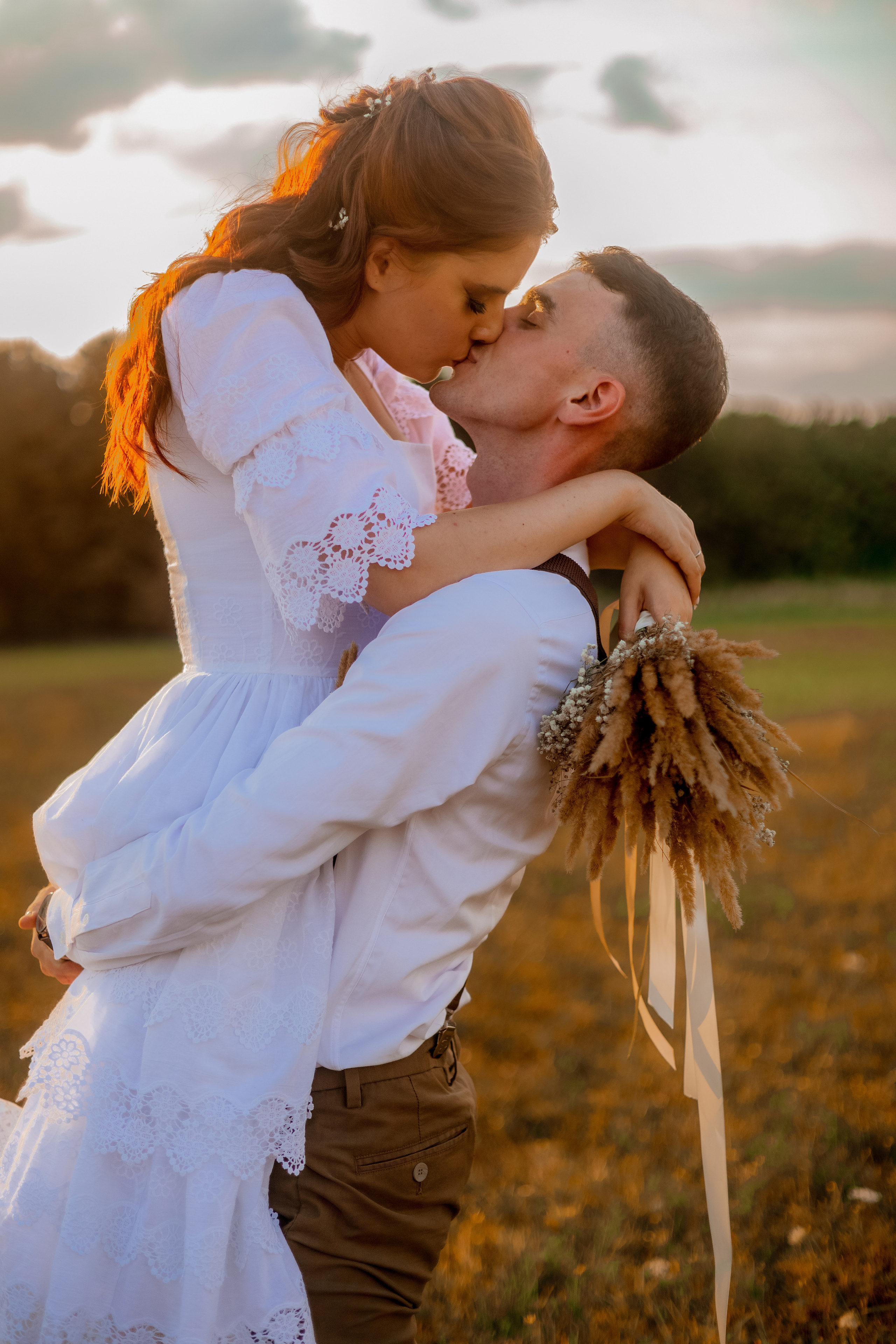 Виктория и Данил свадебная прогулка на закате. Gorbunova Alina Фотограф