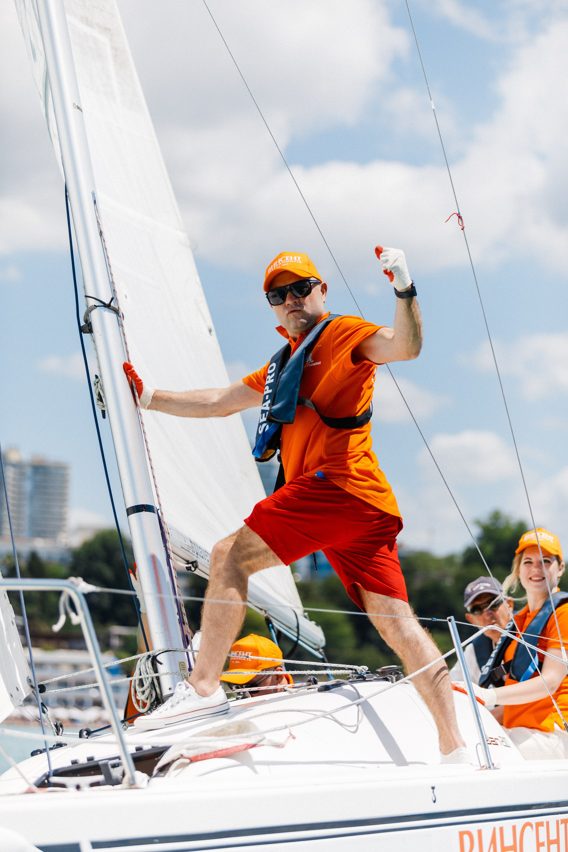 Корпоратив компании Винсент. Парусная регат. (Россия. Сочи 2022). Фотограф в Сочи, Репортажный фотограф Виктор Кочков-Филатов