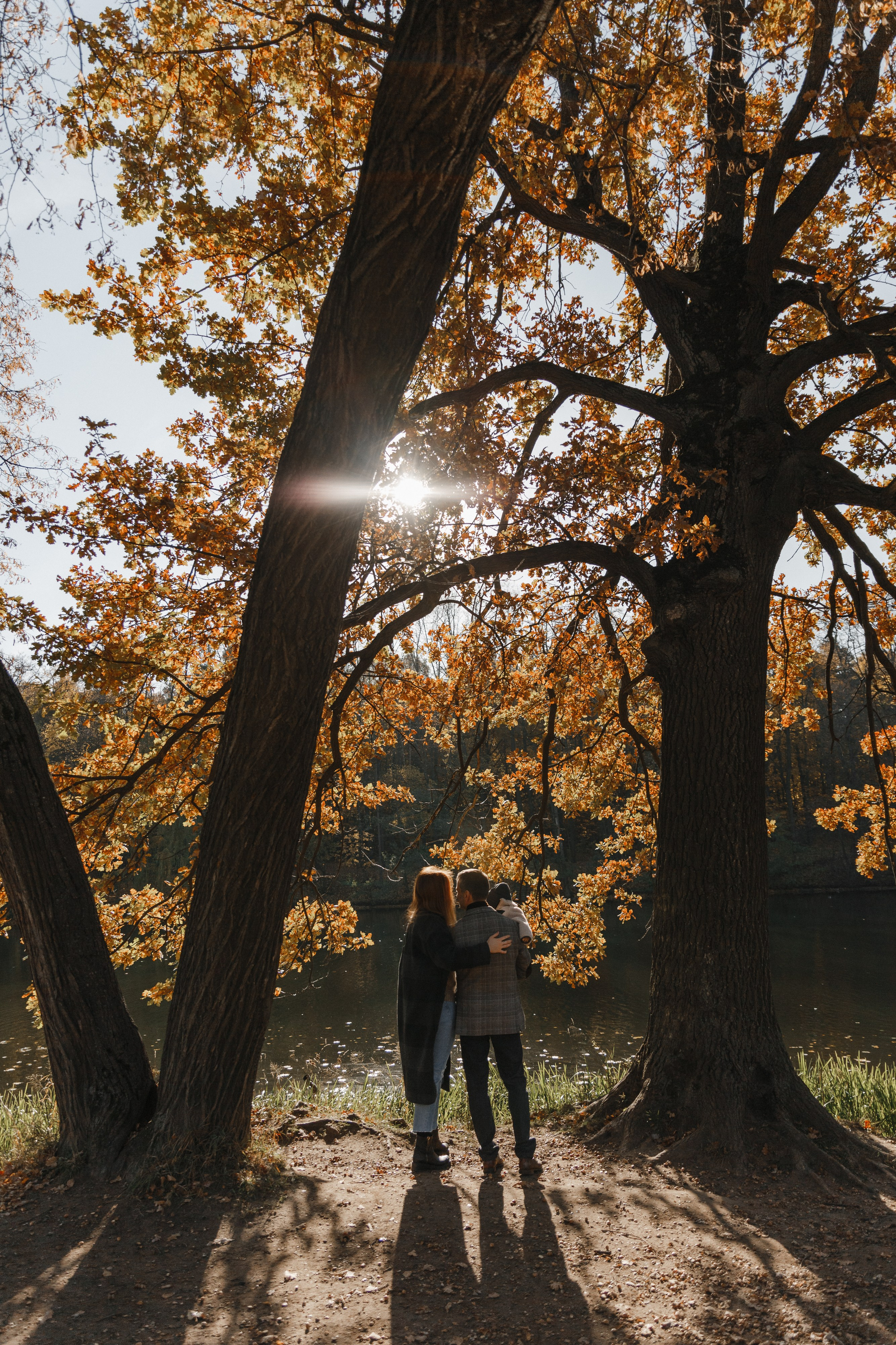 Семейная фотосессия в осеннем парке. 