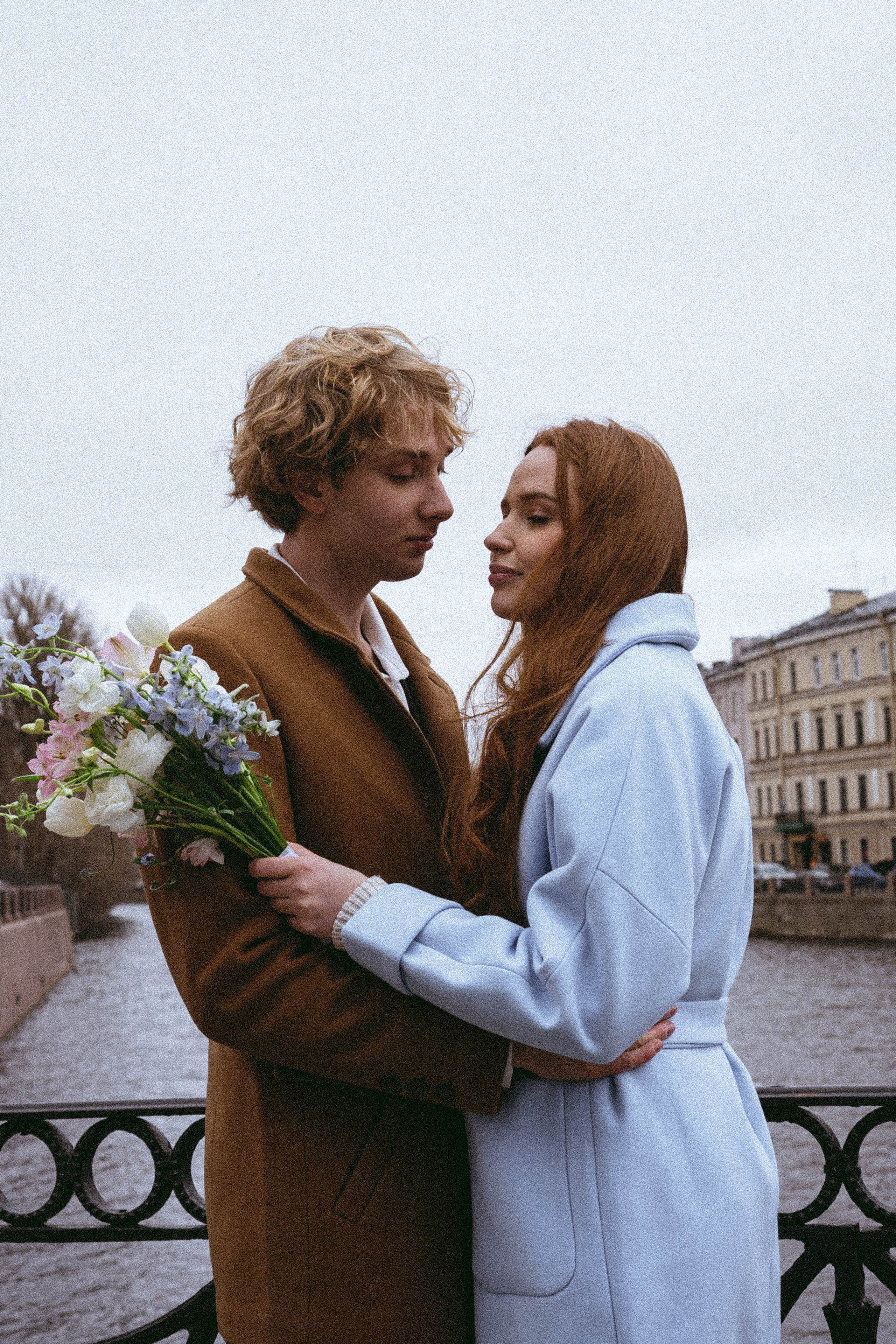 СВАДЕБНАЯ ПРОГУЛКА ПО ПЕТРОГРАДКЕ ВЕСНОЙ (ФОТОСЕССИИЯ ПАРЫ СВАДЕБНАЯ). Профессиональный фотограф, Санкт-Петербург — Виктория Богомолова