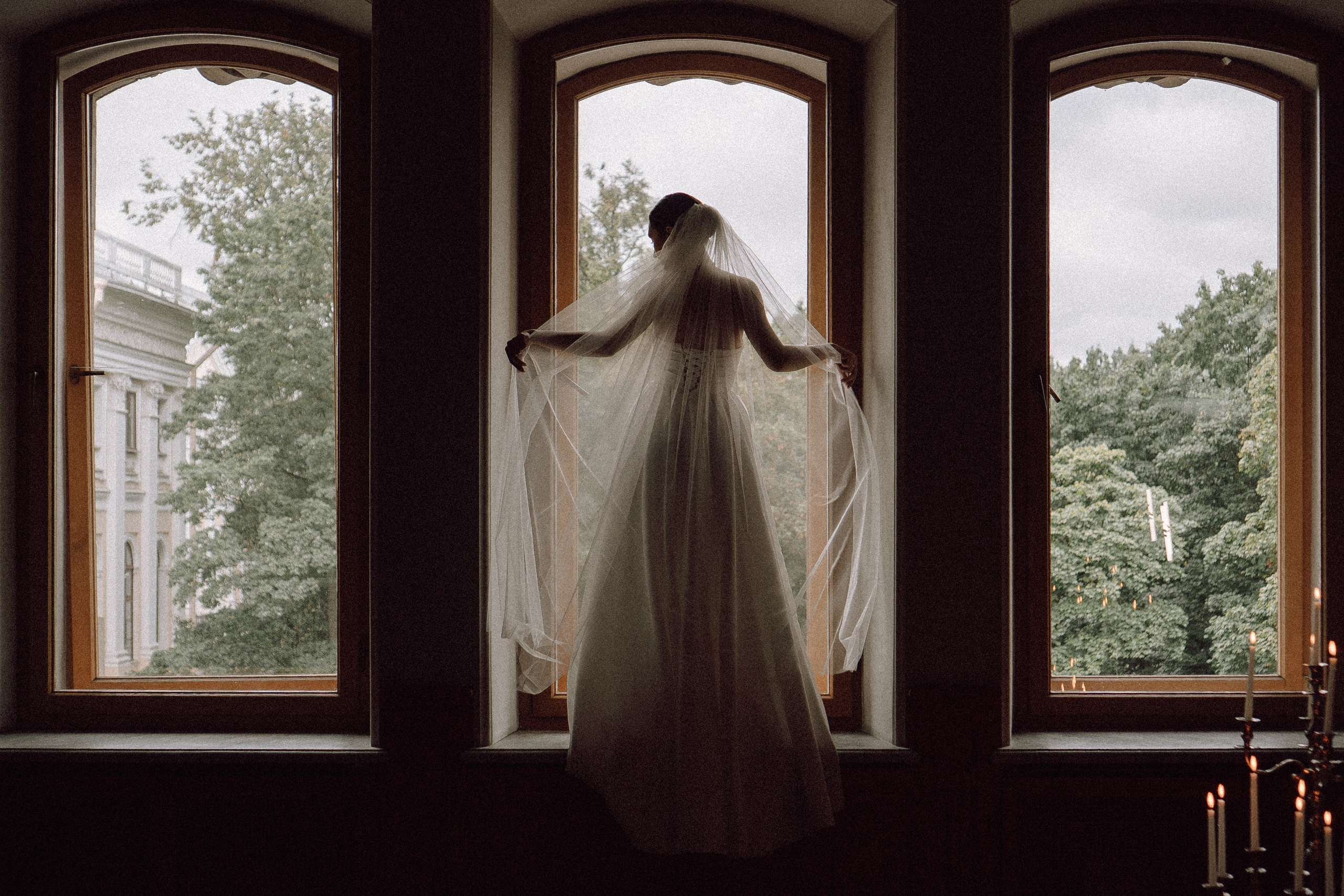 СВАДЕБНАЯ ПРОГУЛКА В САНТК-ПЕТЕРБУРГЕ (ИСАКИЕВСКИЙ СОБОР, ЗИМНЯЯ КАНАВКА, ЭРМИТАЖ И БОЛЬШАЯ МОРСКАЯ УЛИЦА). Профессиональный фотограф, Санкт-Петербург — Виктория Богомолова