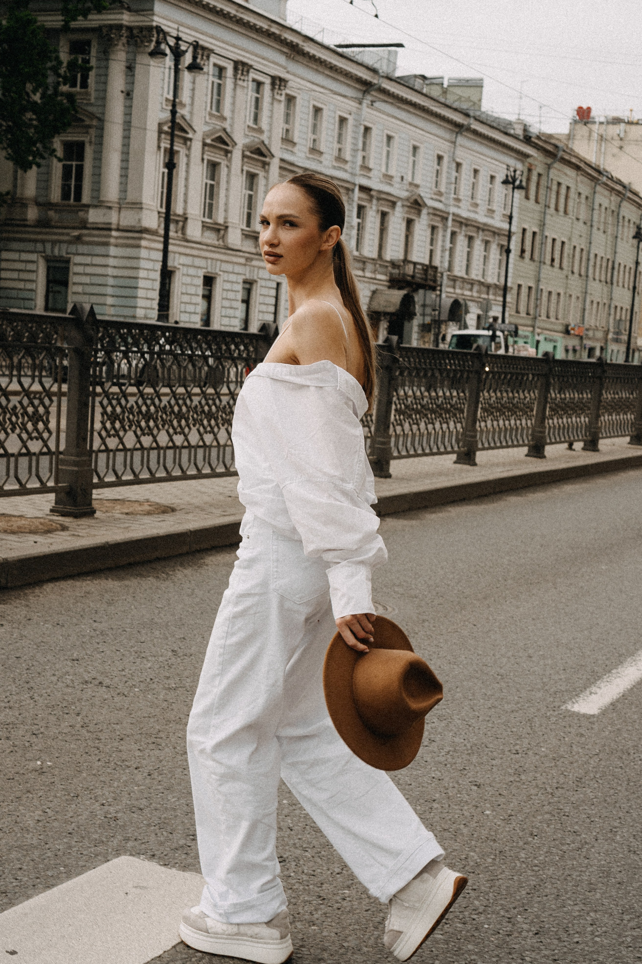 МЫ ГУЛЯЛИ ПРО КРЫШАМ ПИТЕРА. Профессиональный фотограф, Санкт-Петербург — Виктория Богомолова