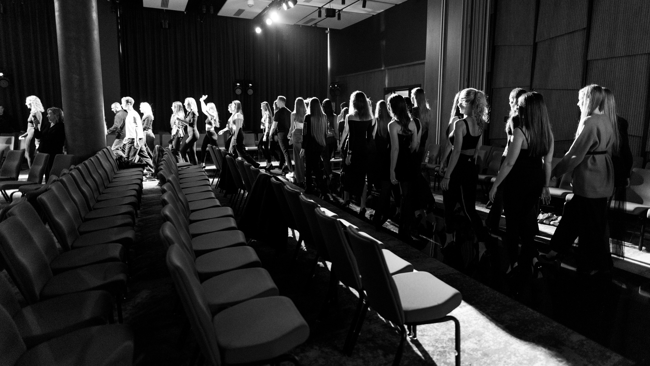 Petr Levenpol_Backstage_Rostov Fashion Show 2025. Фотограф в Ростов-на-Дону Виктория Савчук