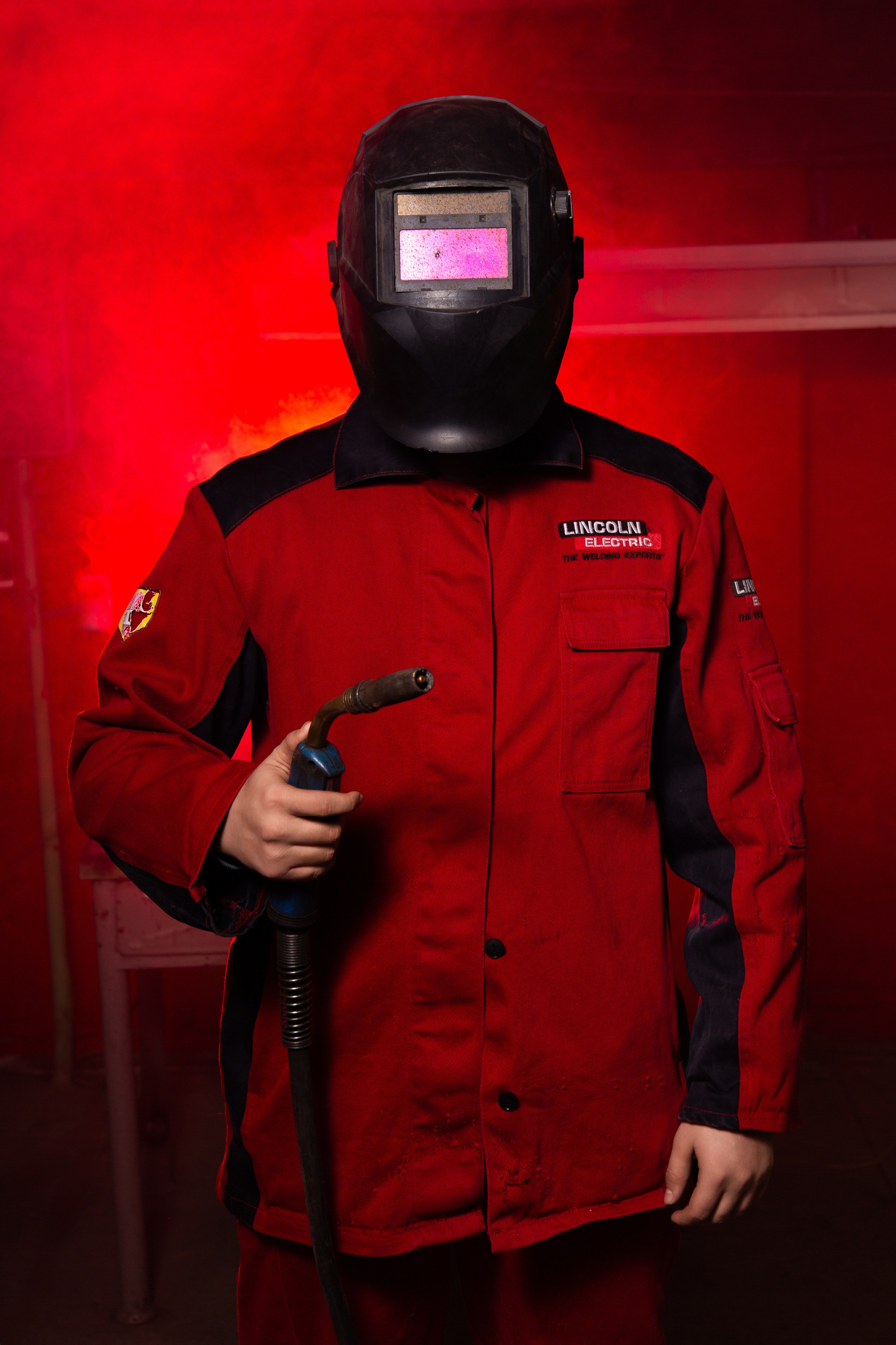 Портретная Фотосессия в Цеху для Выпускников Сварщиков | Твой Альбом Мценск. ТВОЙ АЛЬБОМ / ТВОИ ПРАВИЛА