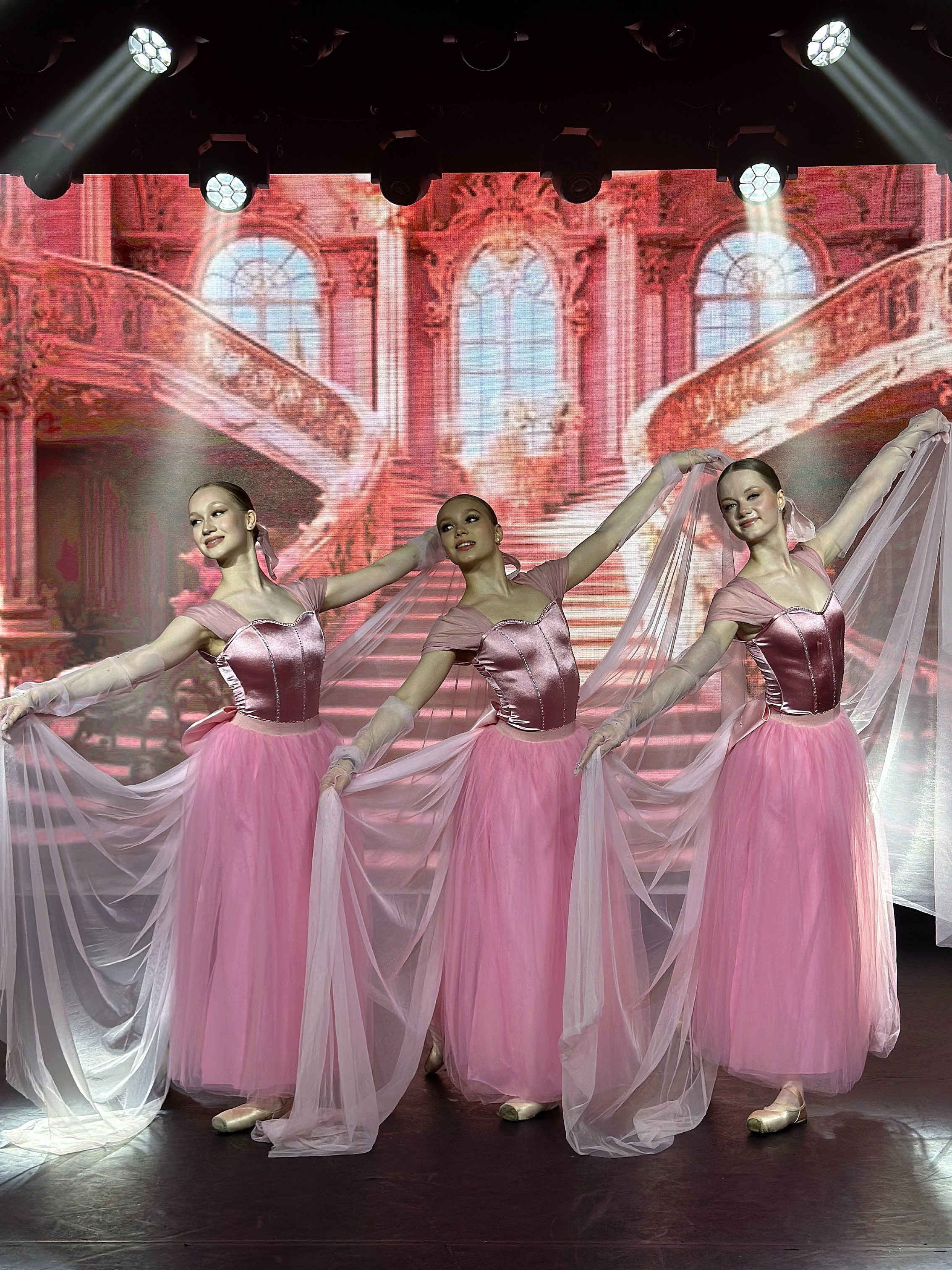 «DISNEY». Танцевальный проект с балеринами «Old Money» в Екатеринбурге