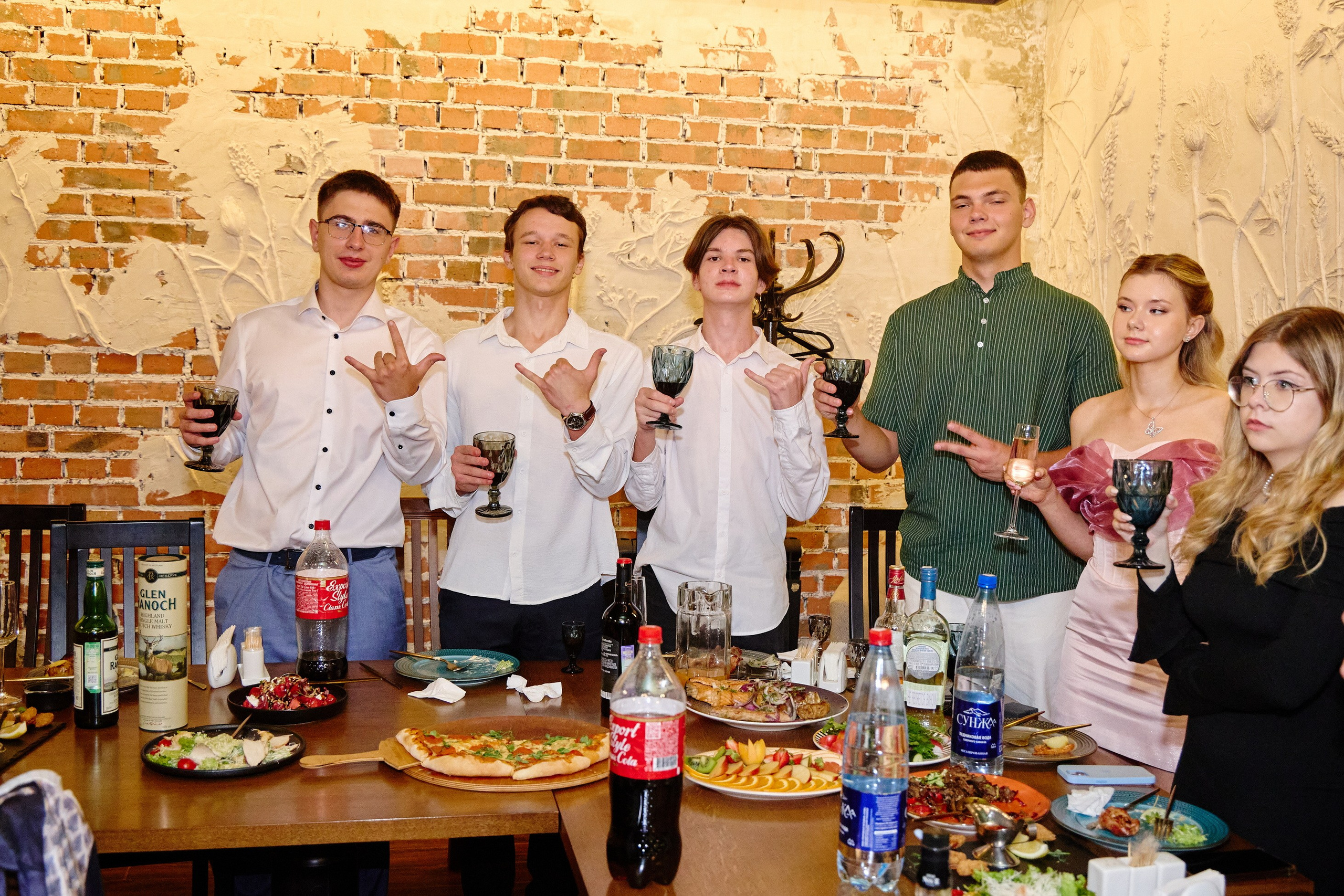 Выпускной 35 Сош. Фотограф Выпускные альбомы Таганрог Сергей Коробченко