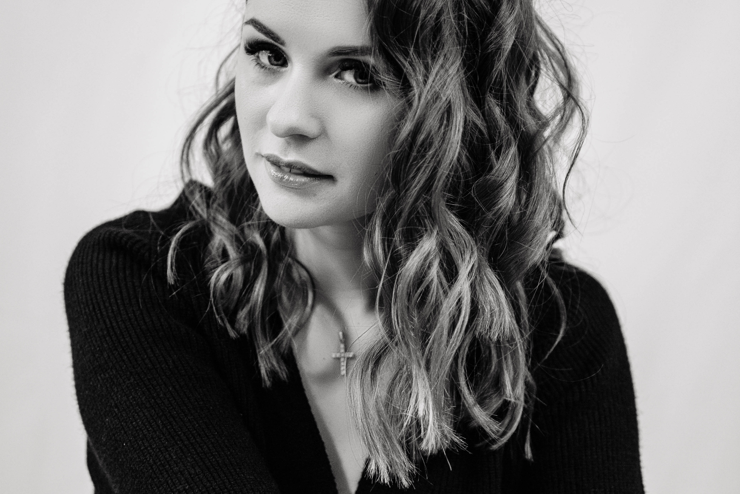 Контент-съемка для бутика женской одежды. Главная