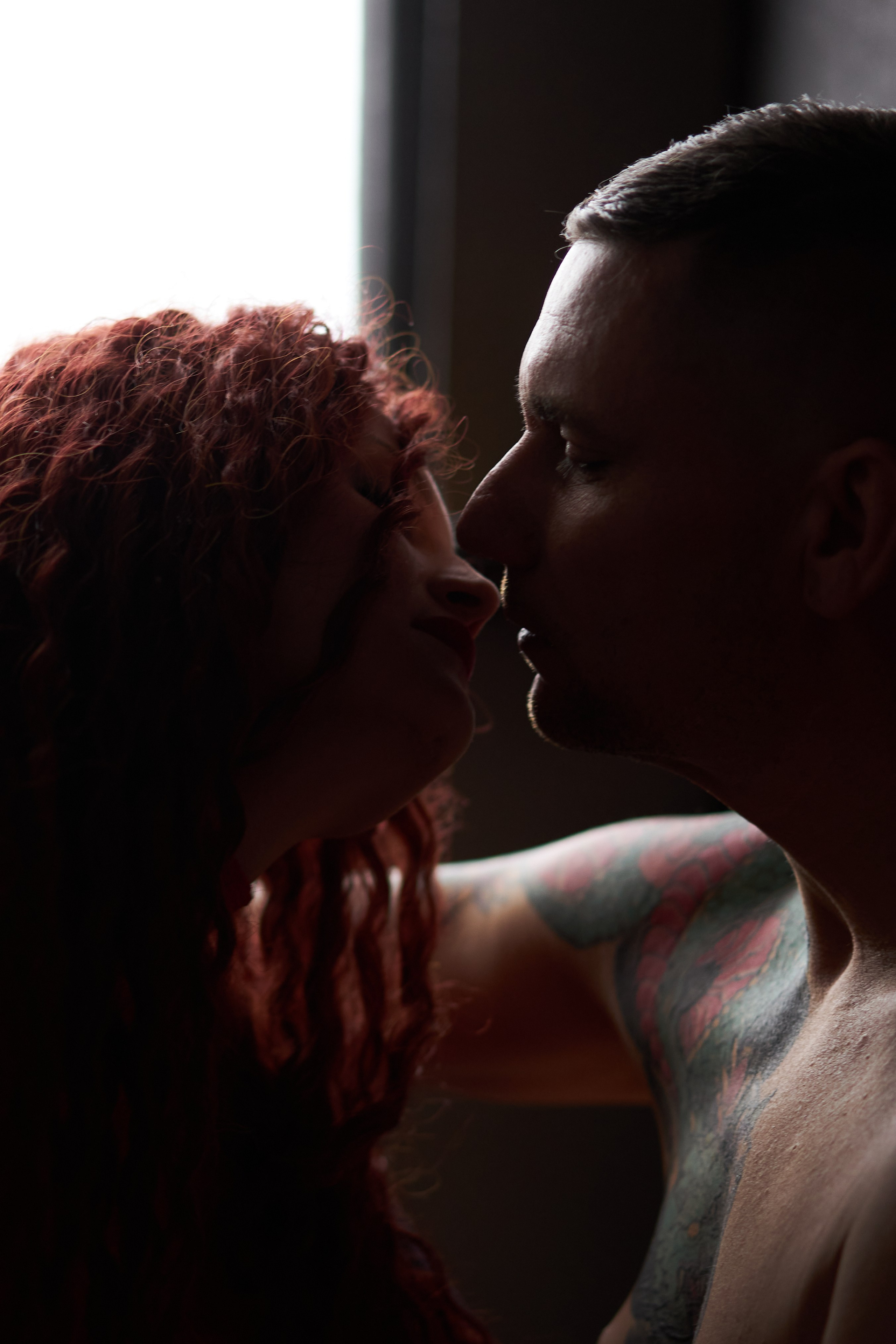 Фотосессия влюбленных в студии. Фотограф Екатеринбург Кокшарова Александра