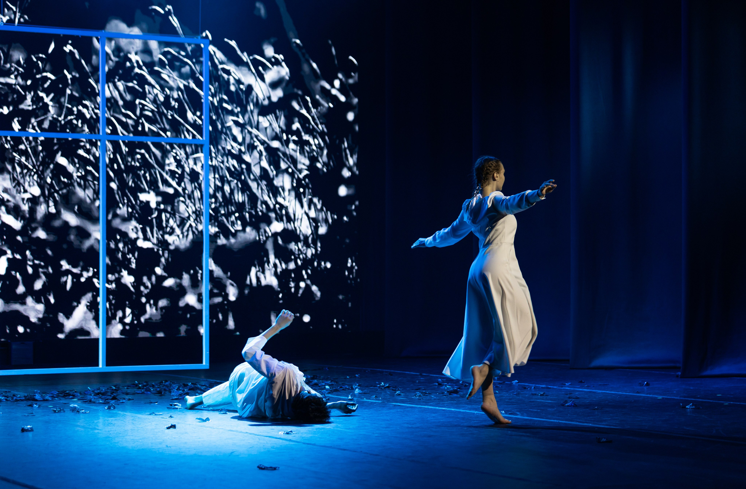 Спектакль «Будем жить». Молодежный театр Призма. Фотограф в Нижнем Новгороде, Дзержинске Олеся Хозяева