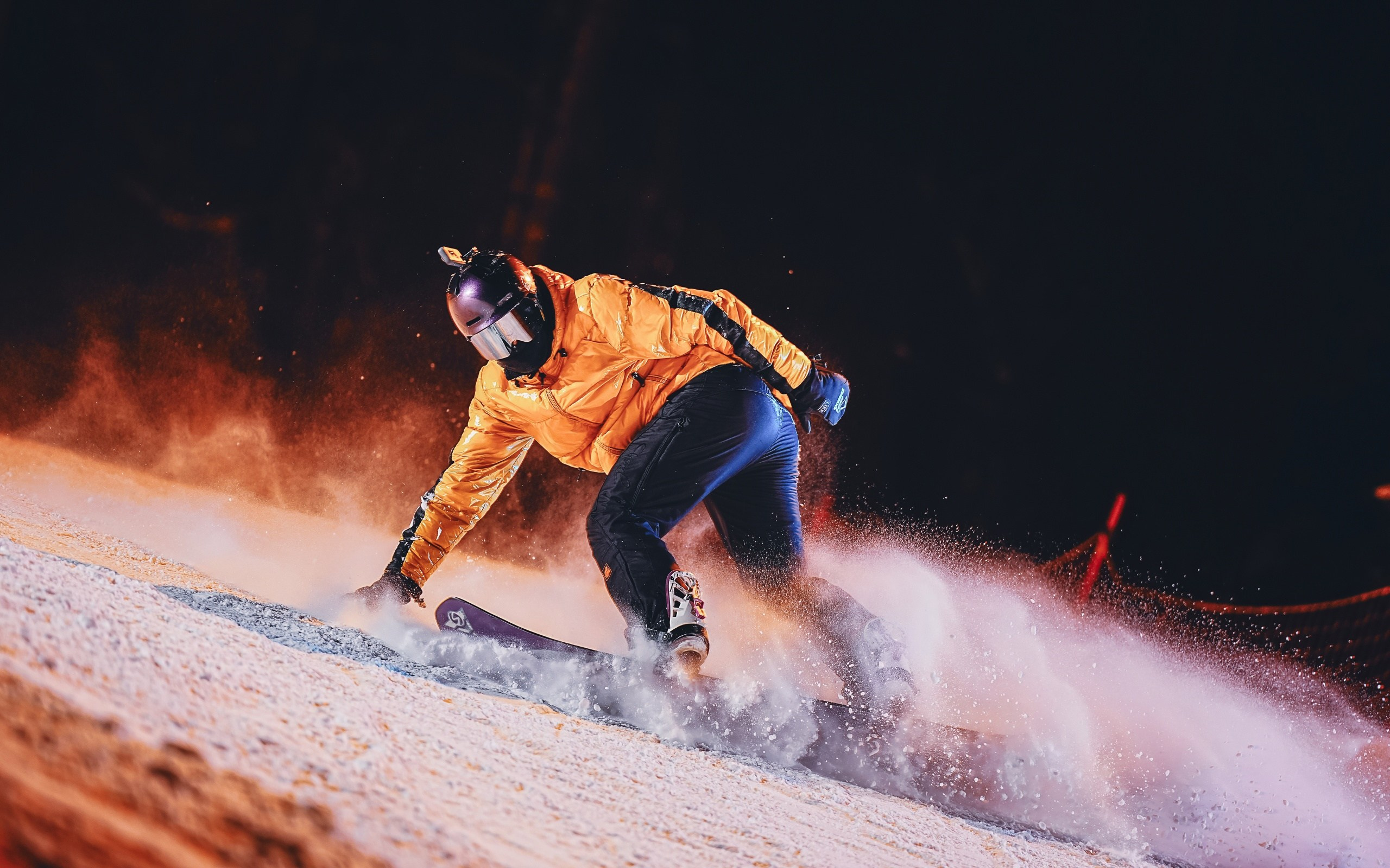 Вечерняя съёмка на склонах с использованием внешних вспышек. Фотограф Студитский Евгений