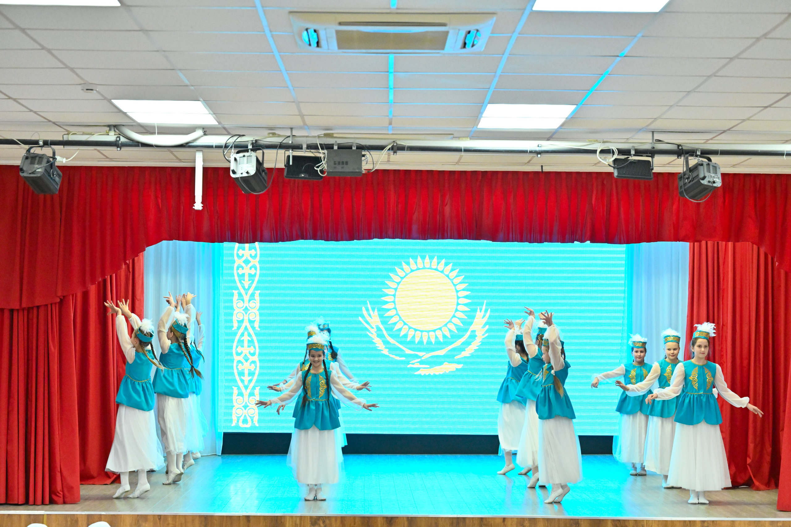 2025-11-21 День семьи 127. Снежинск фото Андрианов