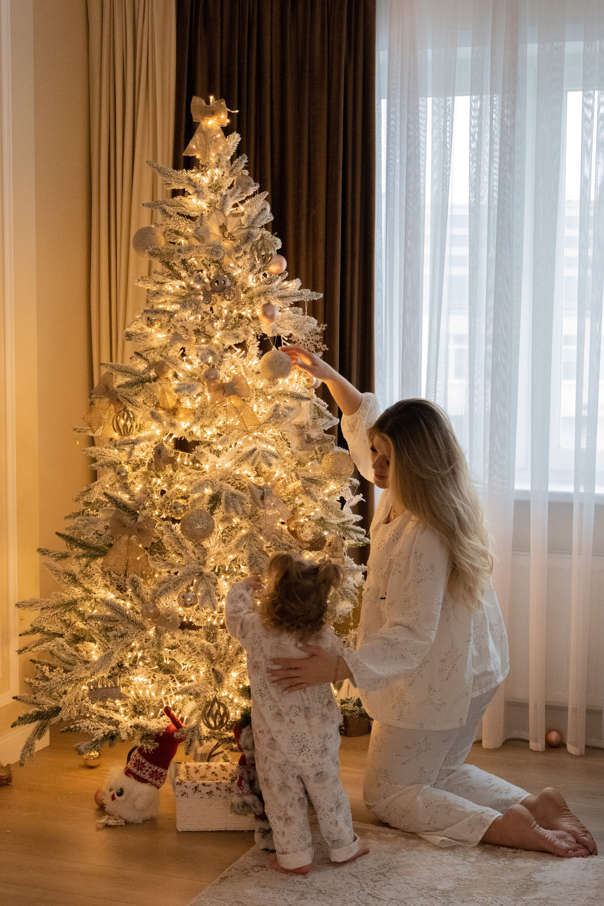 Семейная новогодняя фотосессия дома. Фотограф видеограф Ольга Василевская