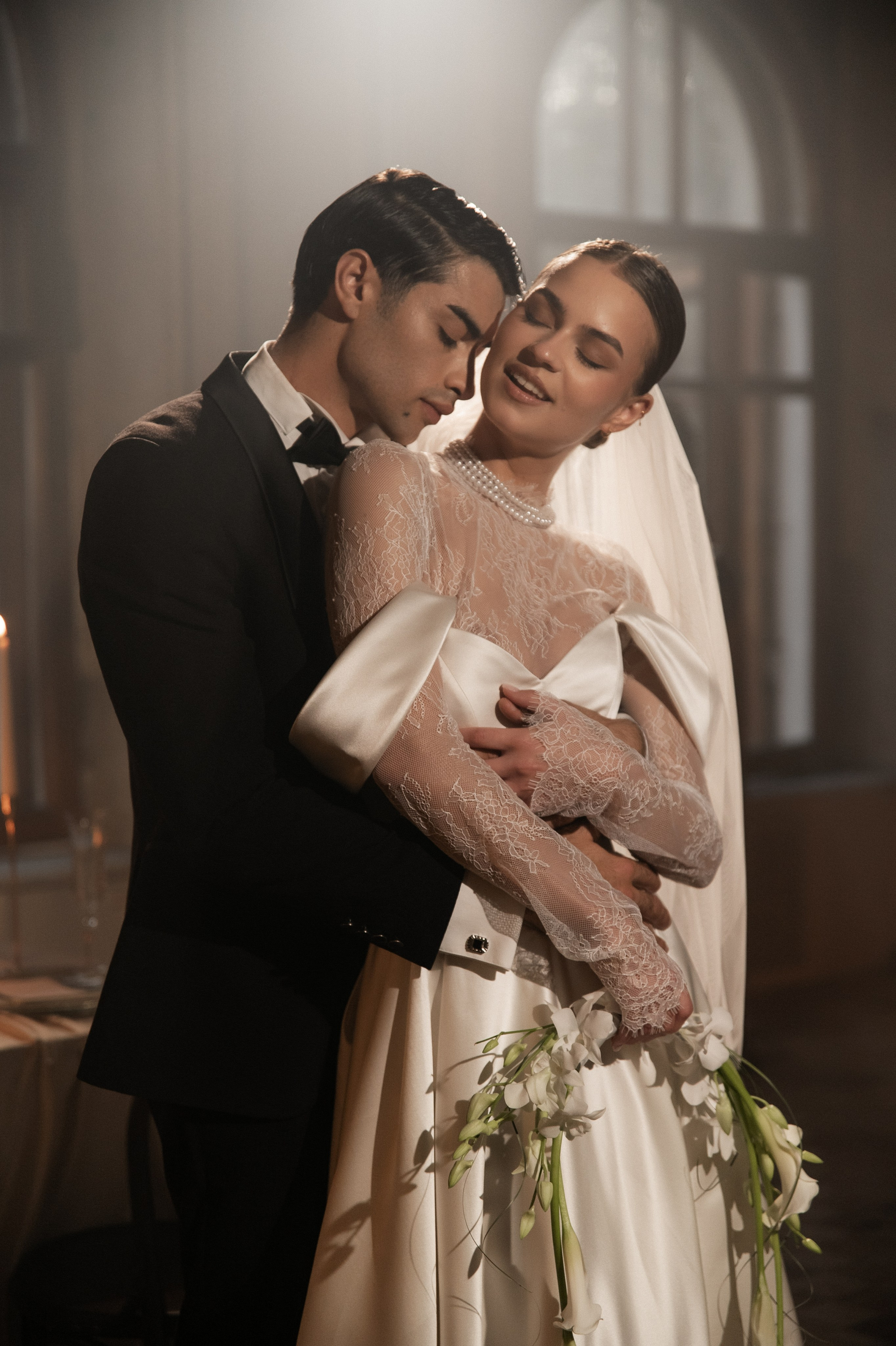 Камерный свадебный ужин при свечах в старинном особняке в фотостудии 21. Kult. Ярослава Ерина — свадебный фотограф в Москве