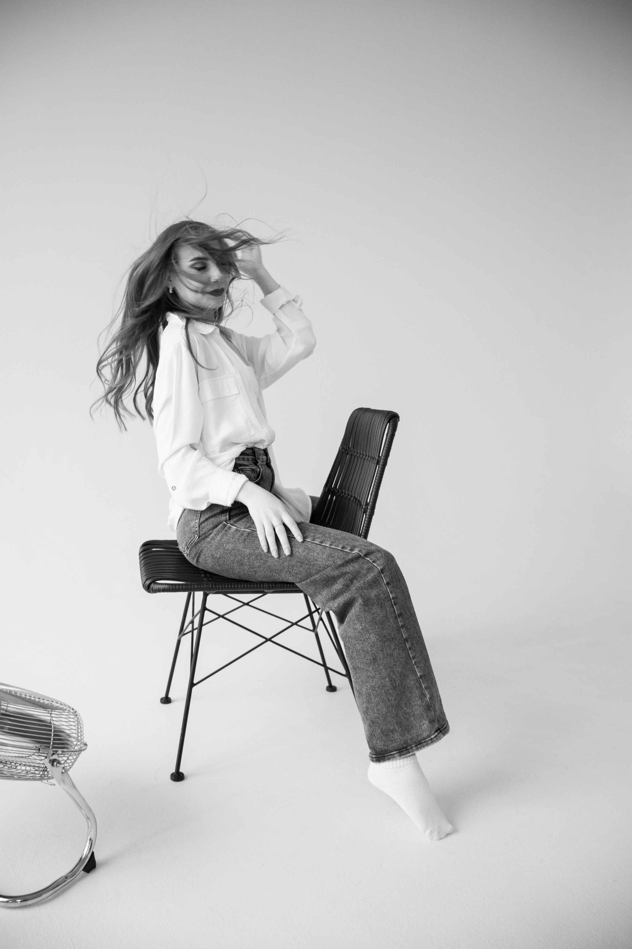 Индивидуальная студийная фотосессия девушки в двух образах в городе Томск