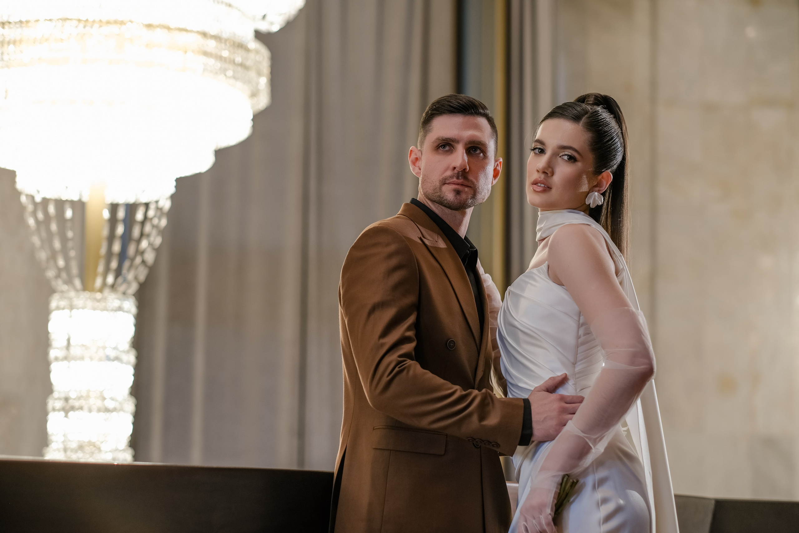 Свадебная фотосессия в театре драмы имени Наума Орлова. Свадебный фотограф в Челябинске Сырчикова Наталья