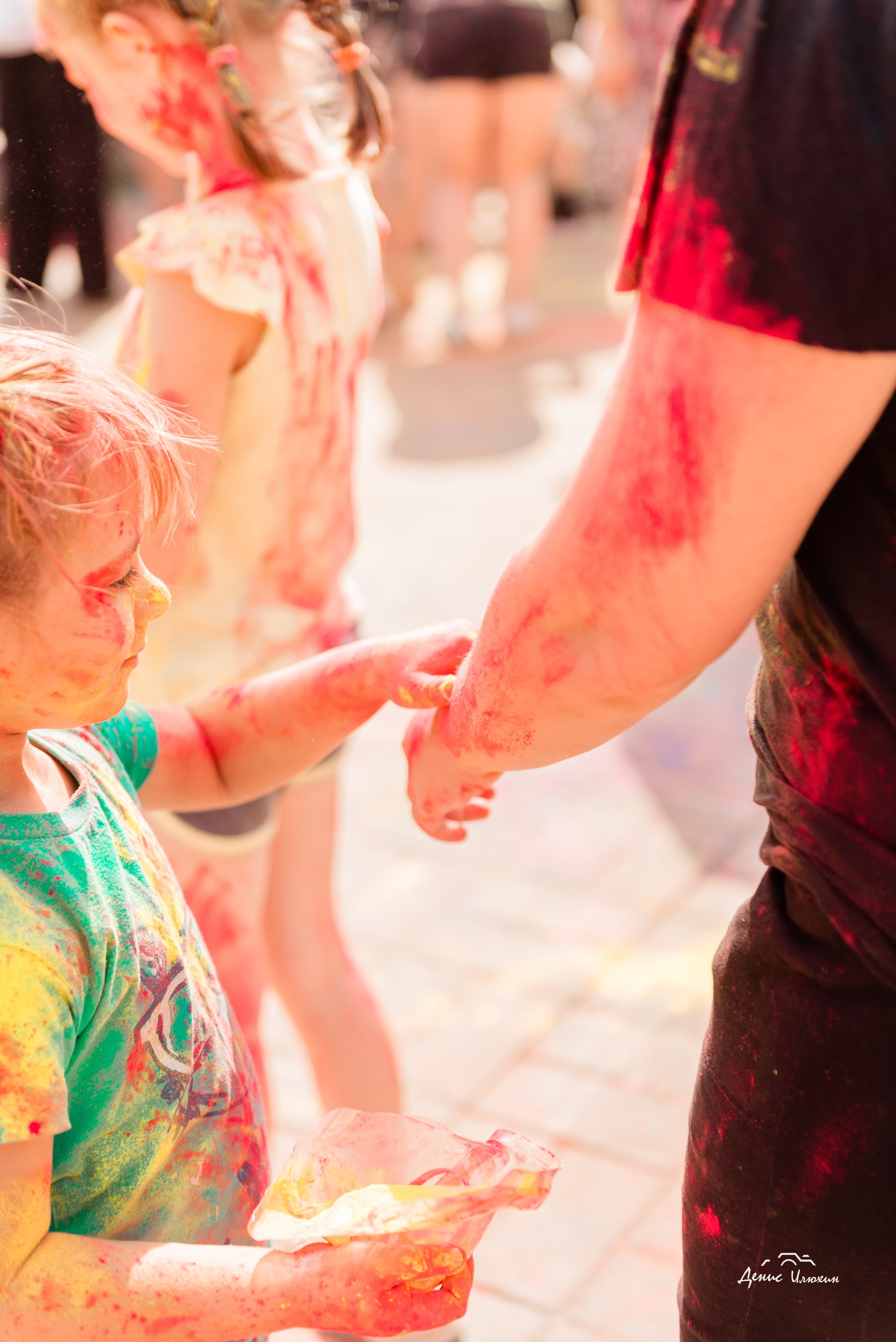 Краски Холи в Комсомольском Парке 2023. Детский фотограф, семейный фотограф и репортажи в Кемерово