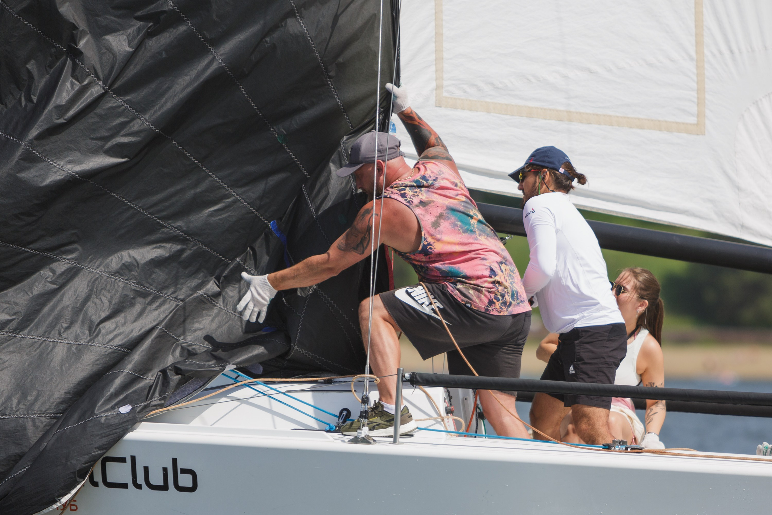 ЯХТИНГ. Roman Photo