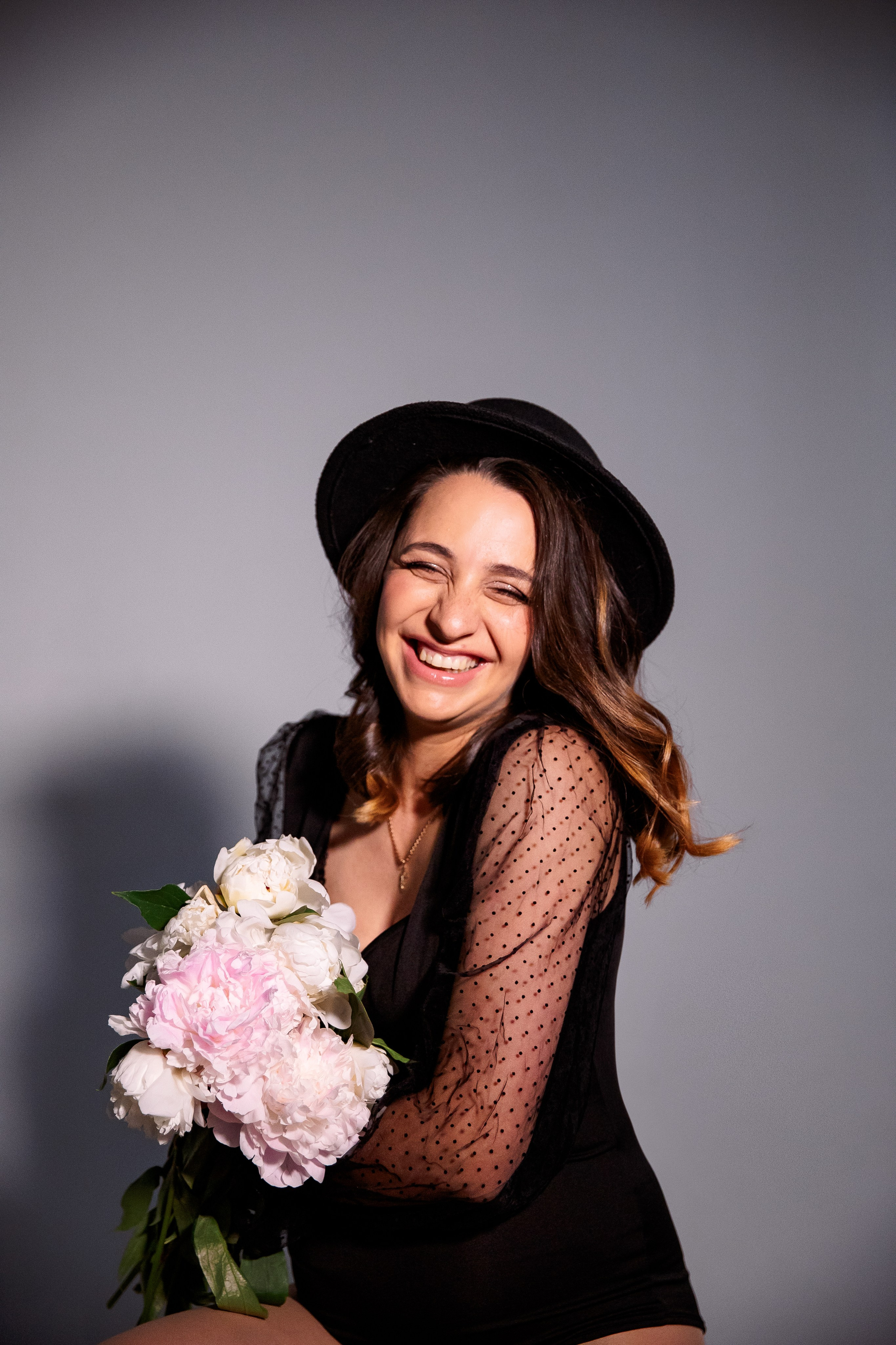 Алена и пионы. Свадебный и семейный фотограф в Челябинске Юлия Ишимова