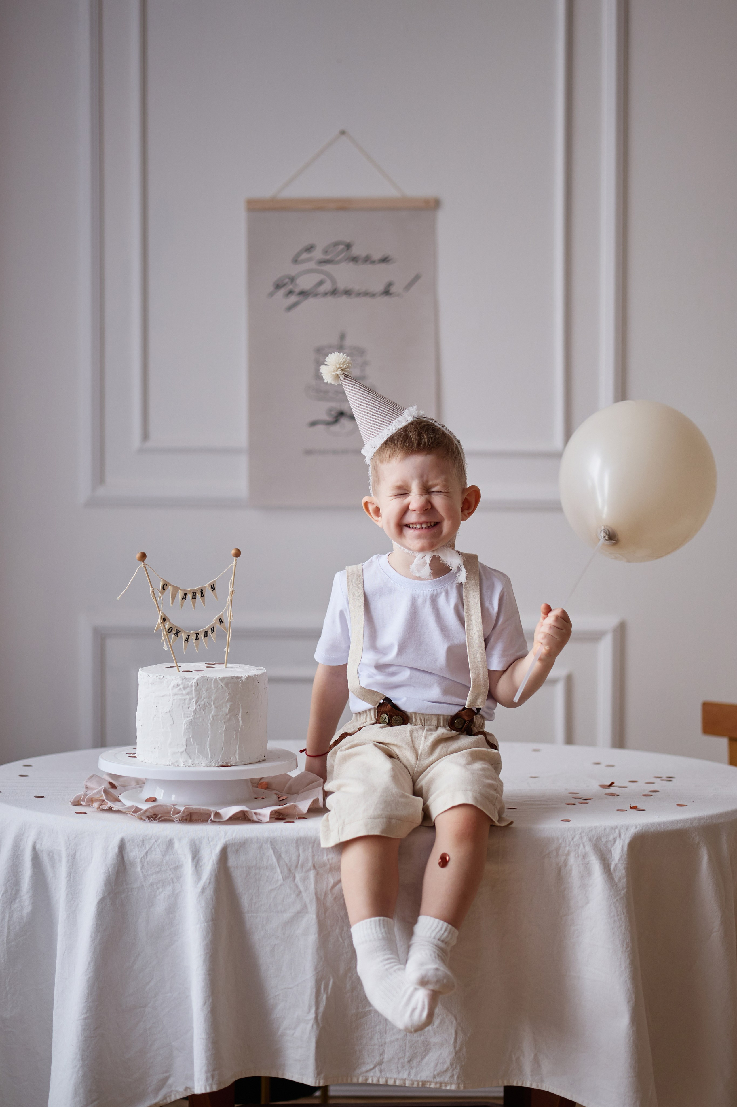 День рождения. Фотостудия Roomy в Краснодаре | Семейные и детские съёмки дней рождения от 1 до 5 лет, аренда зала фотостудии