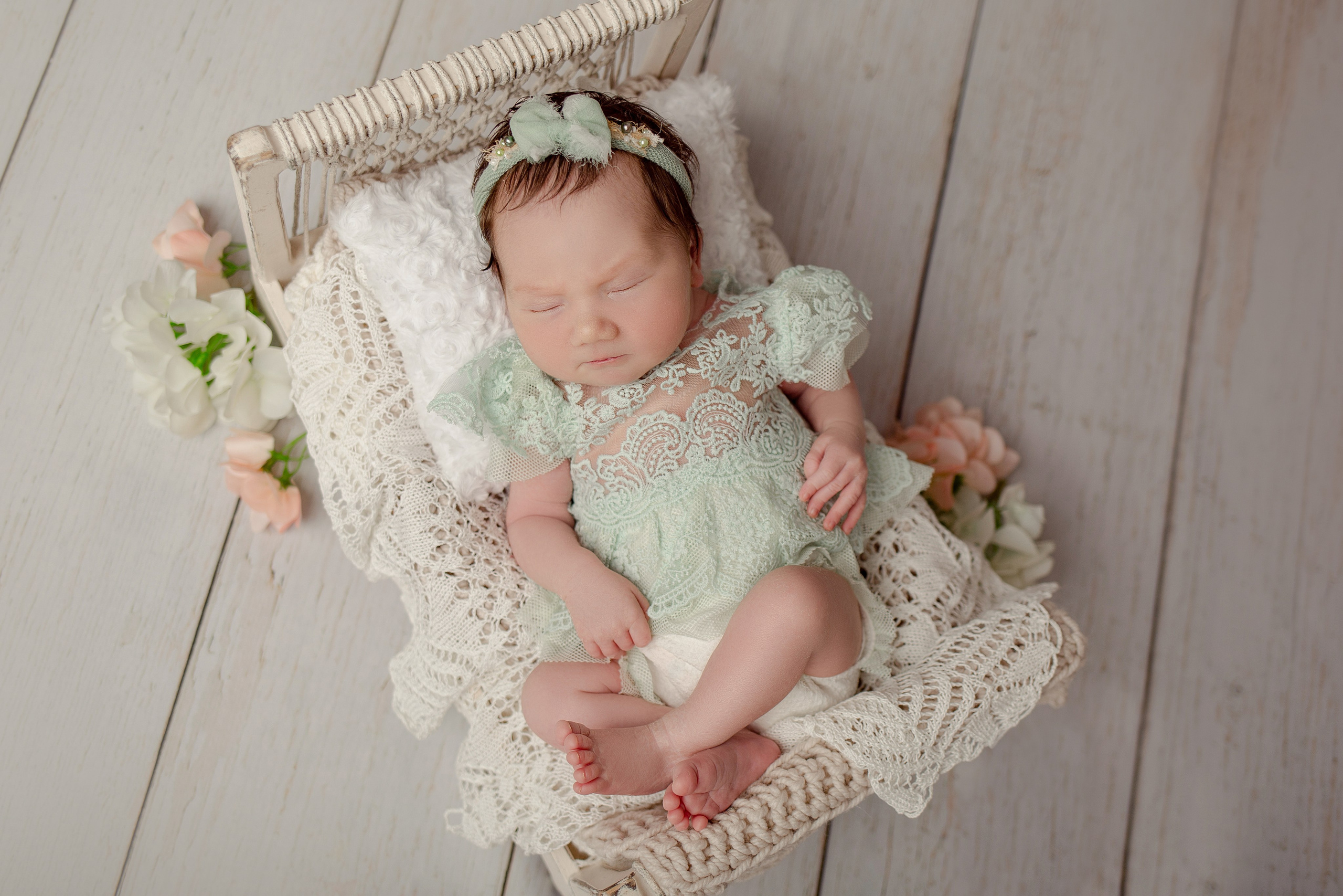 Ньюборн девочки. Фотограф новорожденных, семейный, детский фотограф в Москве и Московской области
