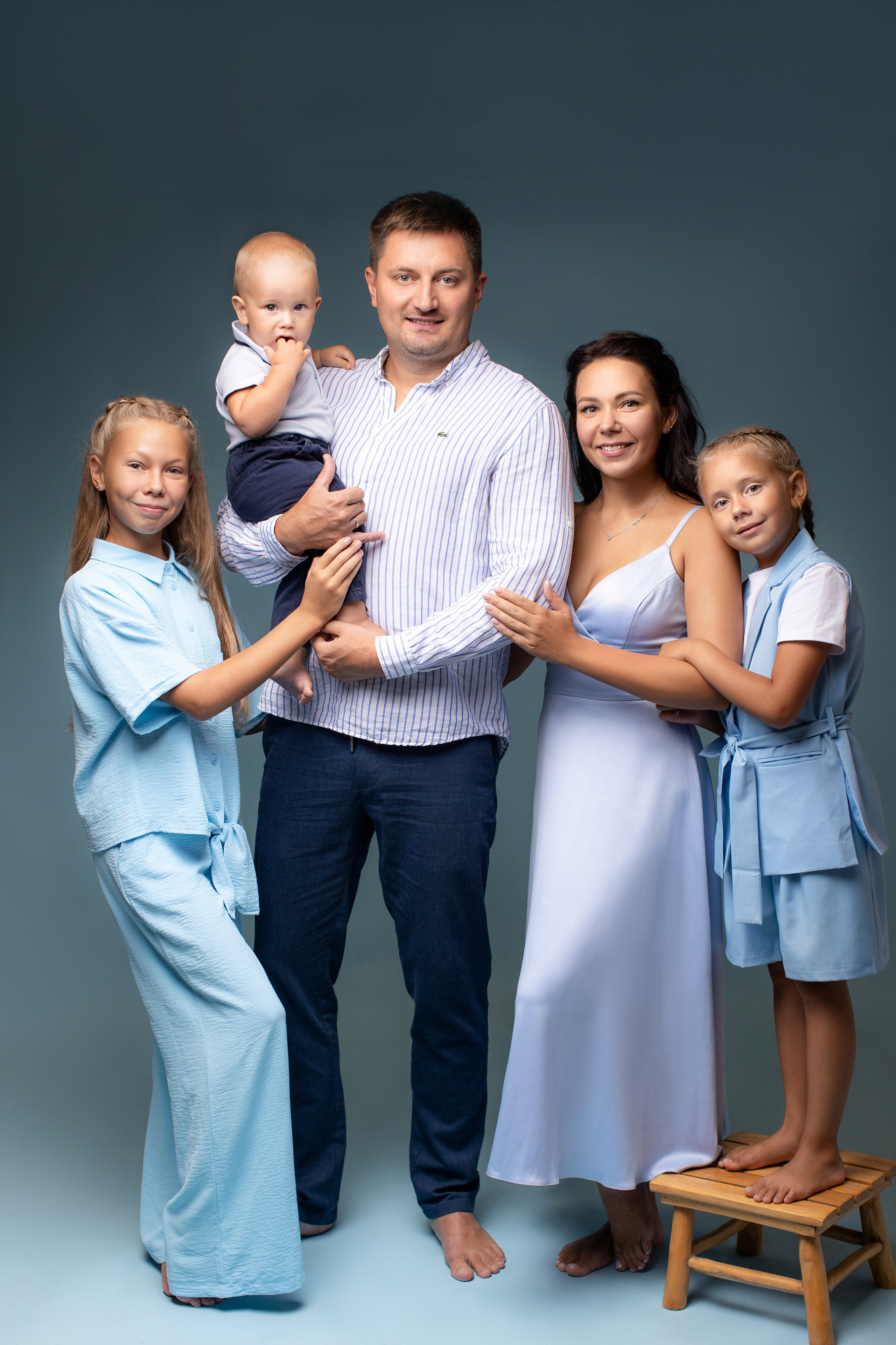 Кадры с родителями. Фотограф новорожденных, семейный фотограф в Санкт-Петербурге