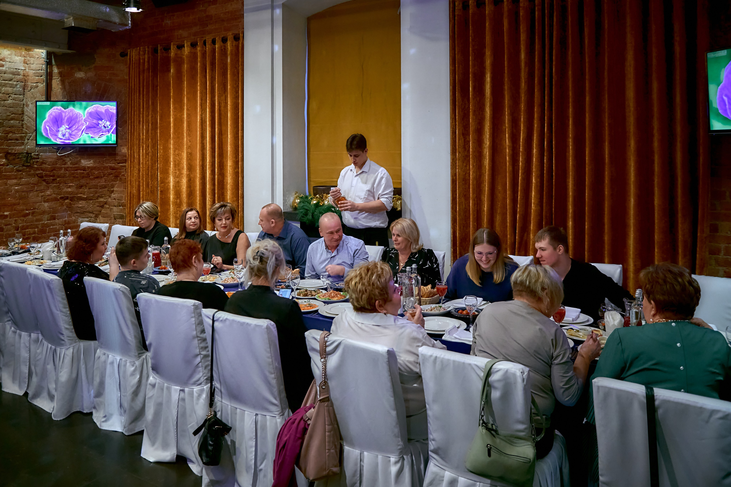 Юбилей в г. Пушкин, Певческая башня. Свадебный фотограф, видеограф, рилсмейкер в Санкт-Петербурге и Москве