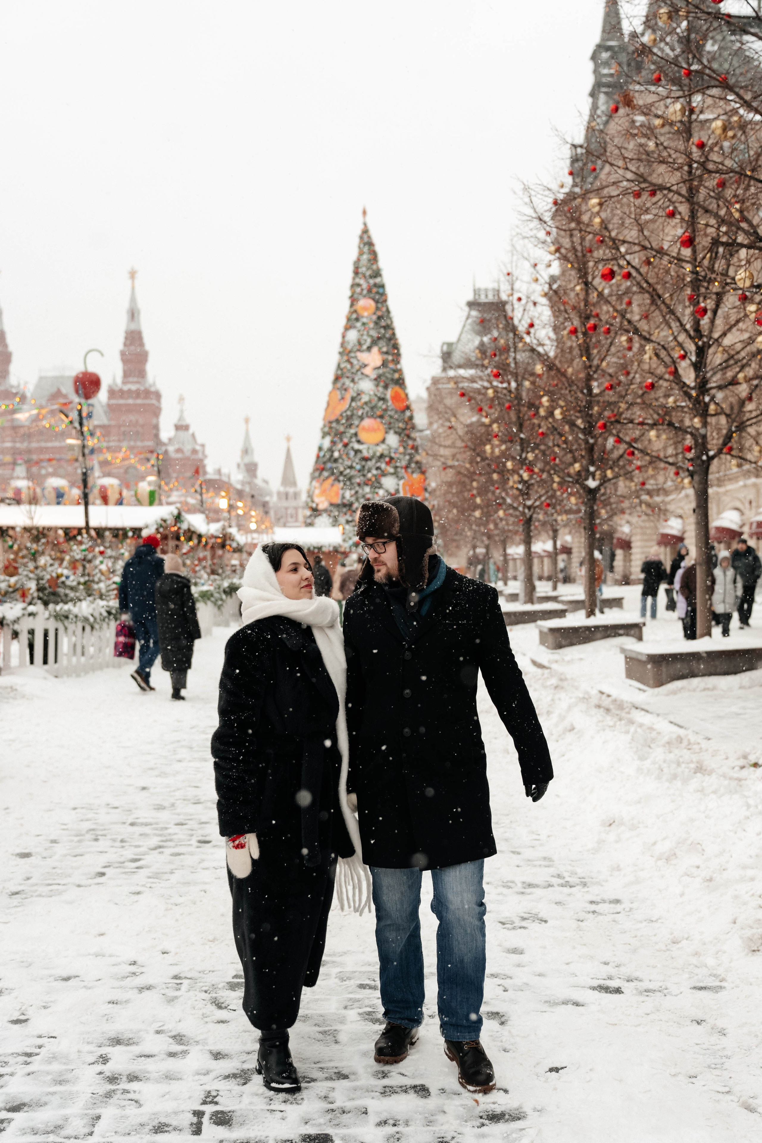 Прогулка на красной. Свадебный фотограф Москва Александра Аверкова