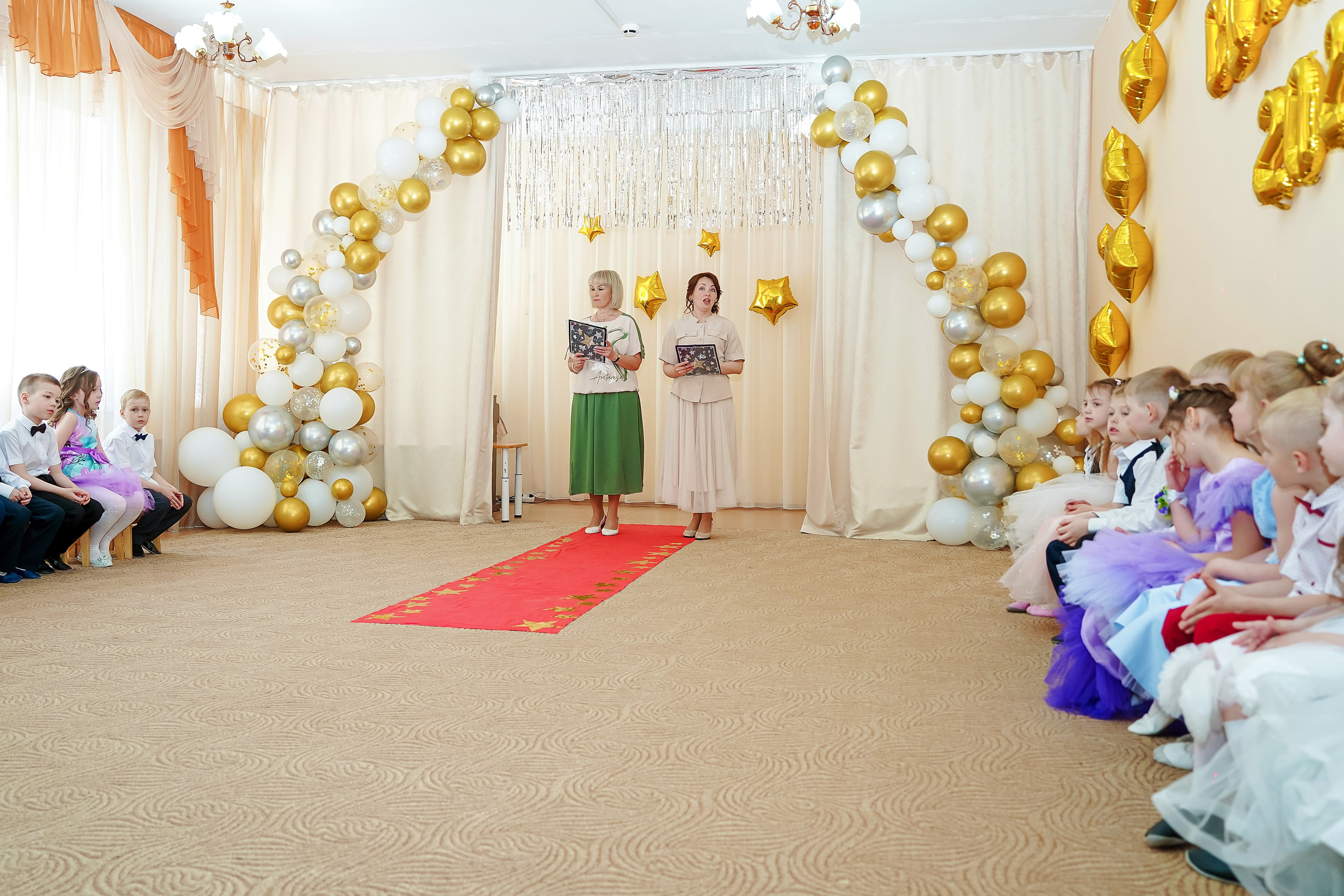 Фотосъемка видеосъёмка фотограф видеооператор новогодних утренников  в. Фотограф, видеооператор Нина Коршунова