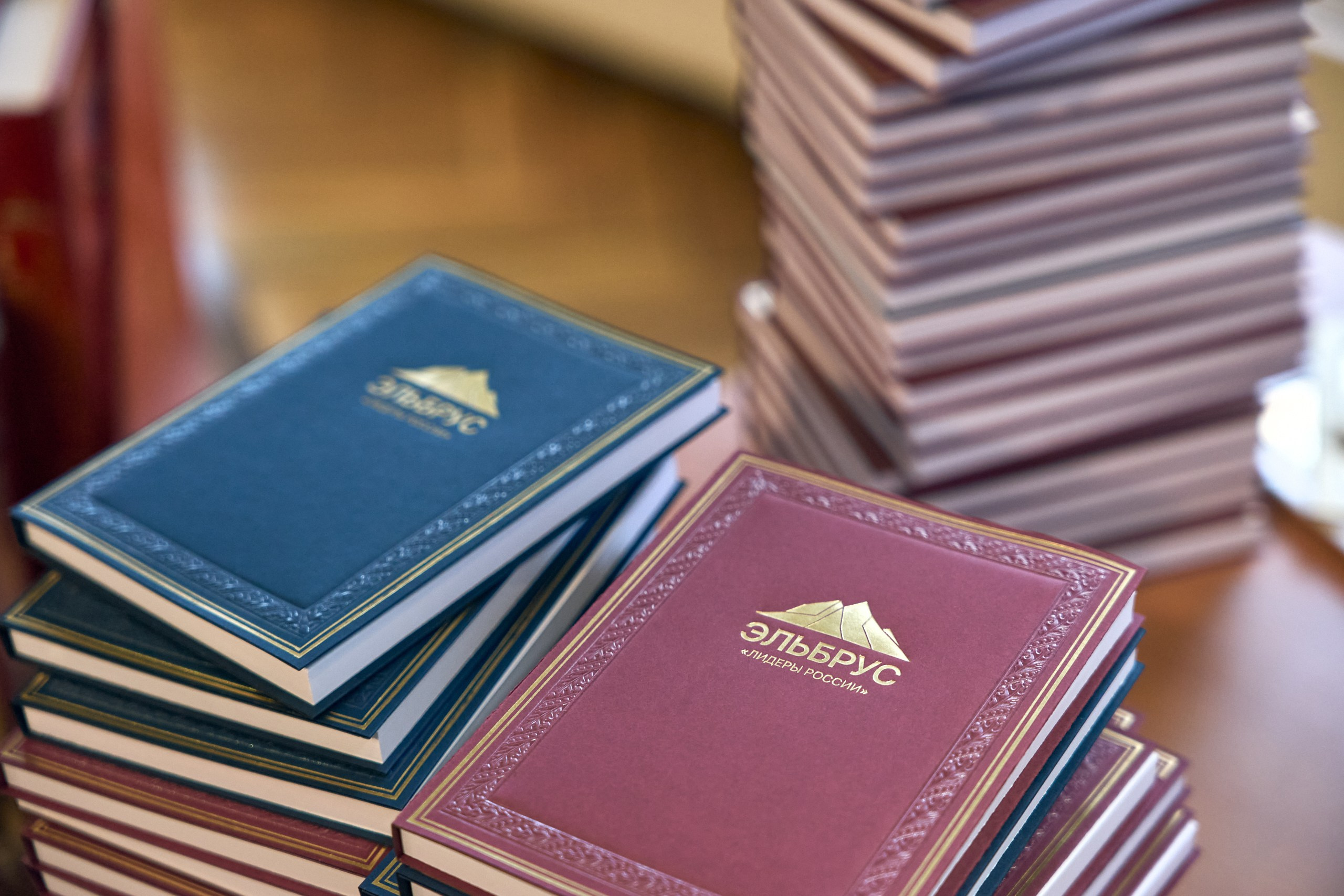 Встреча в издательстве «Наука». Контент-фотограф в Москве Тима Забабурин