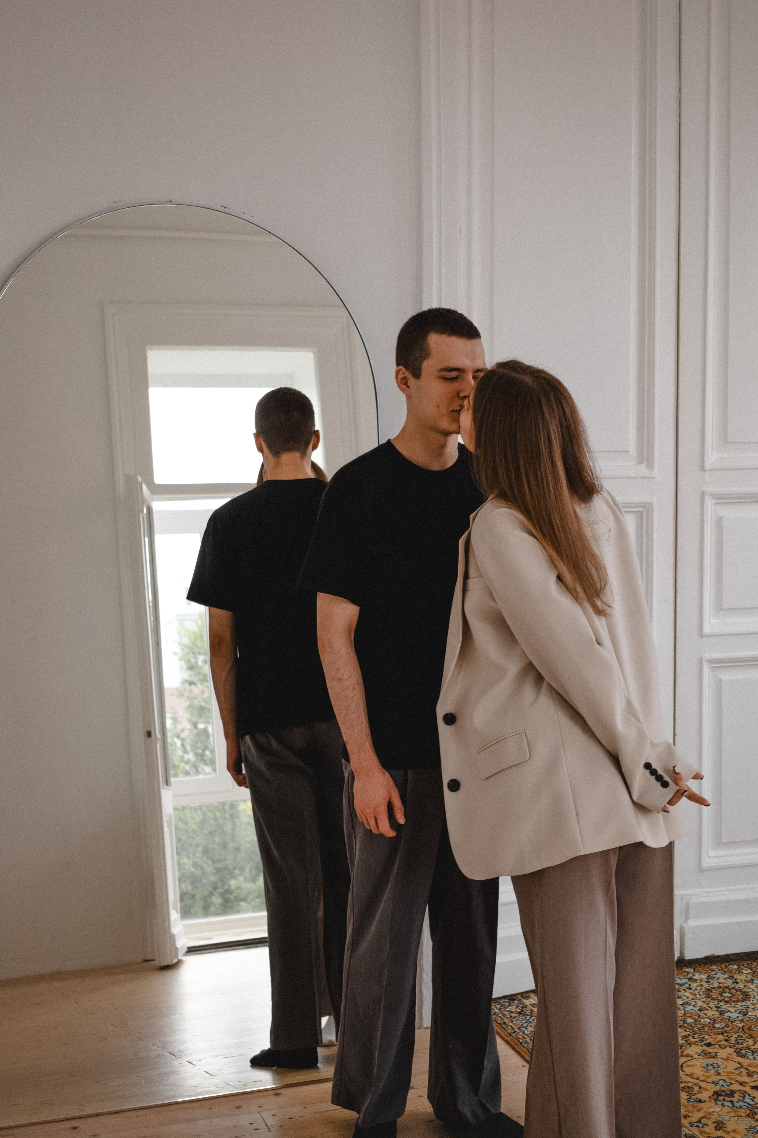 В студии. Главная