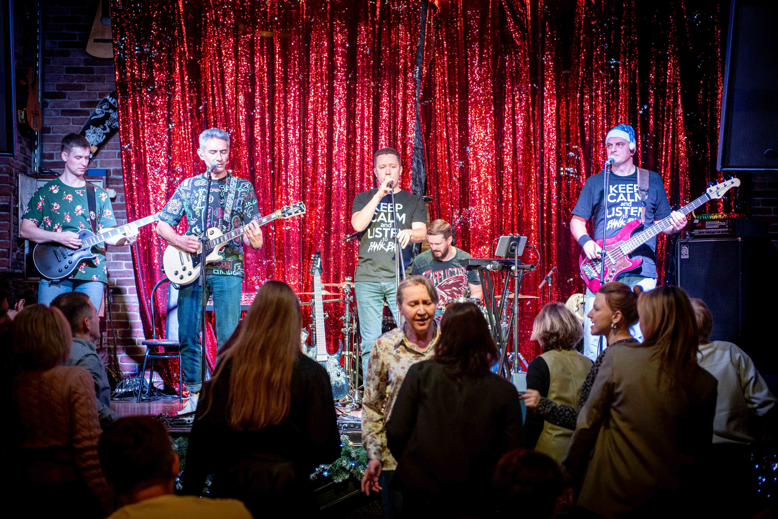 LifePub 16.12.2024. Московская кавер-группа BankBand