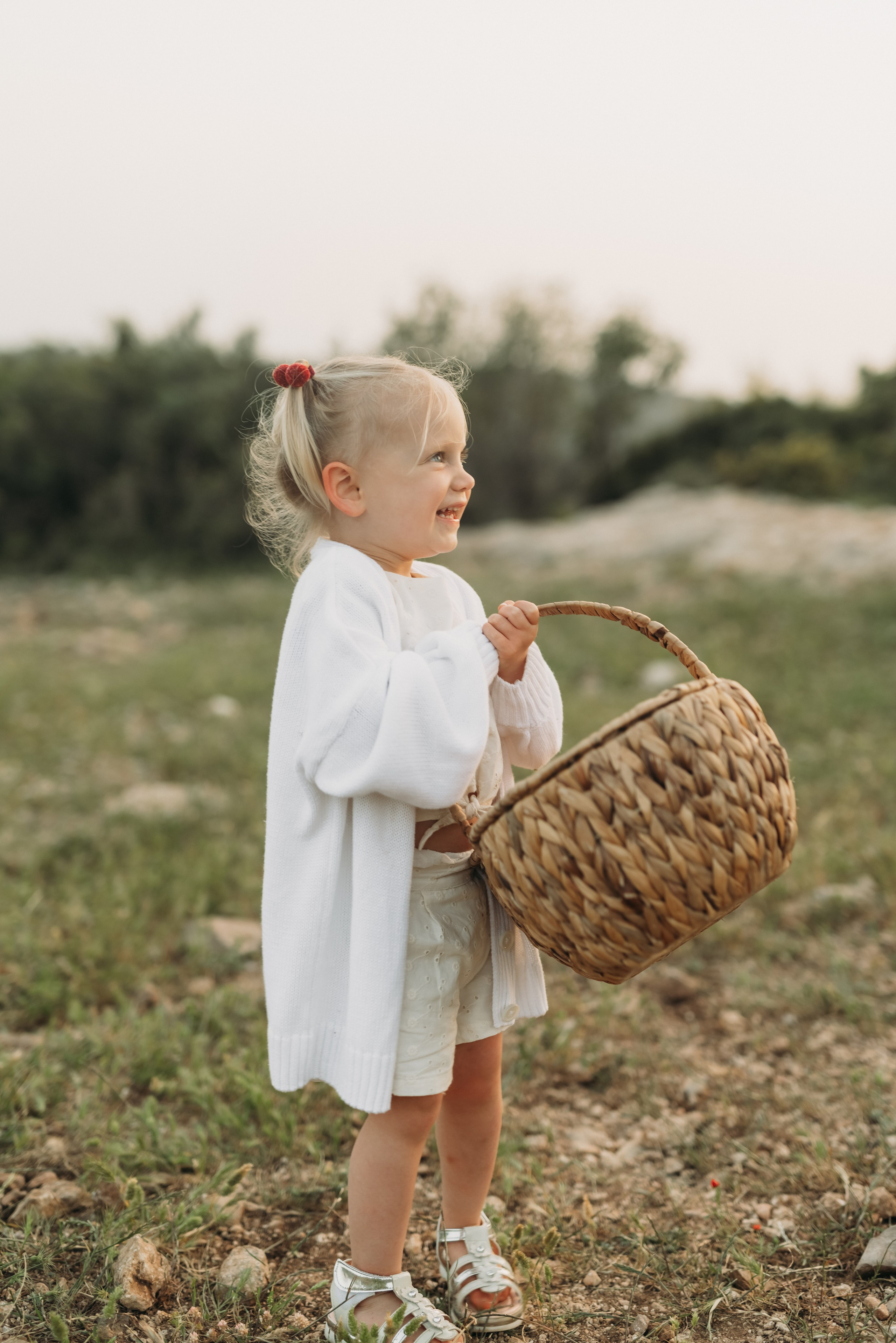 Family: Iryna, Vlad, Yasmin & Arina. Family photographer in Israel | Alesya Superfin