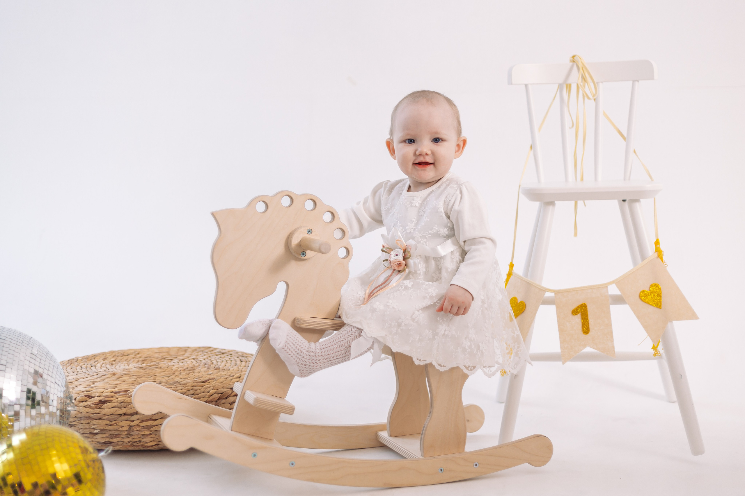 Фотосессия к годику для девочки. Семейный и художественный фотограф в Тюмени Юлия Логинова