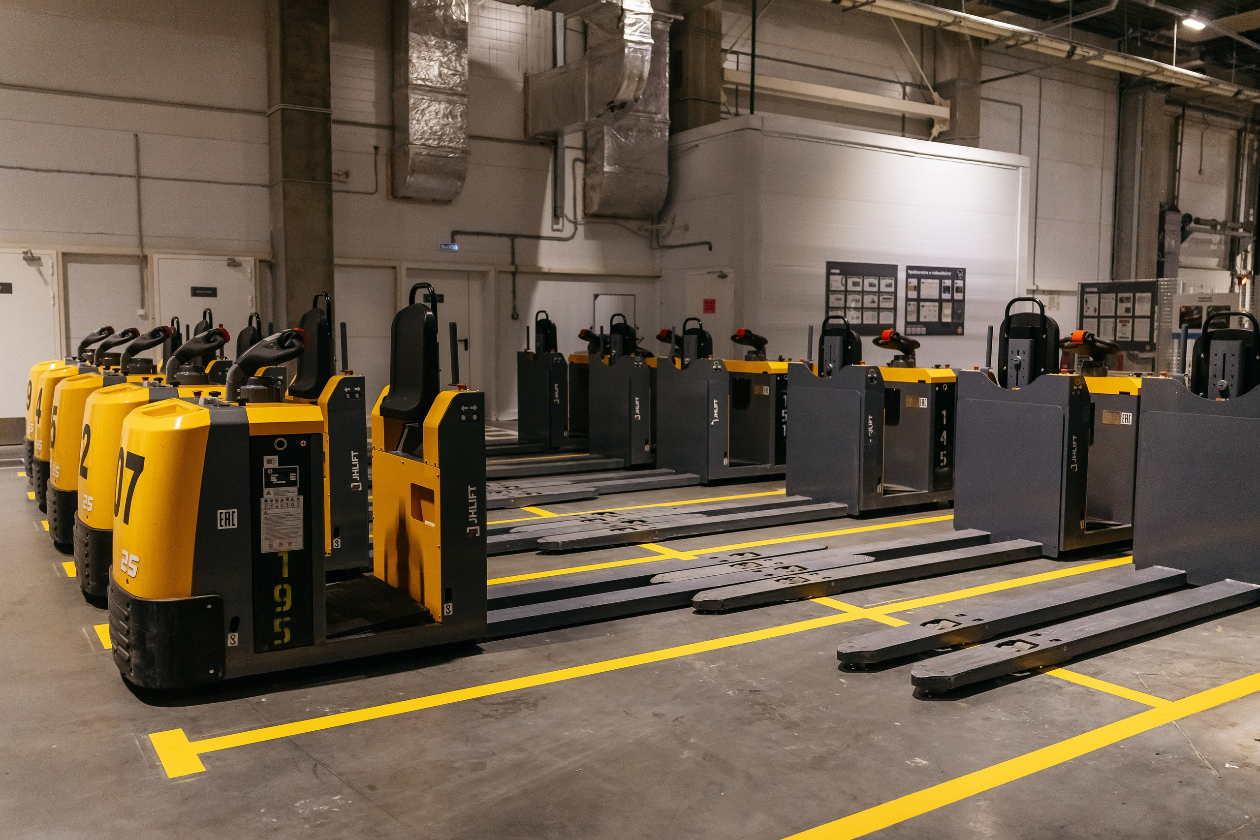 Открытие распределительного центра «Пятёрочки» и «Чижик» в городе Кемерово. Фотограф Кемерово | Сергей