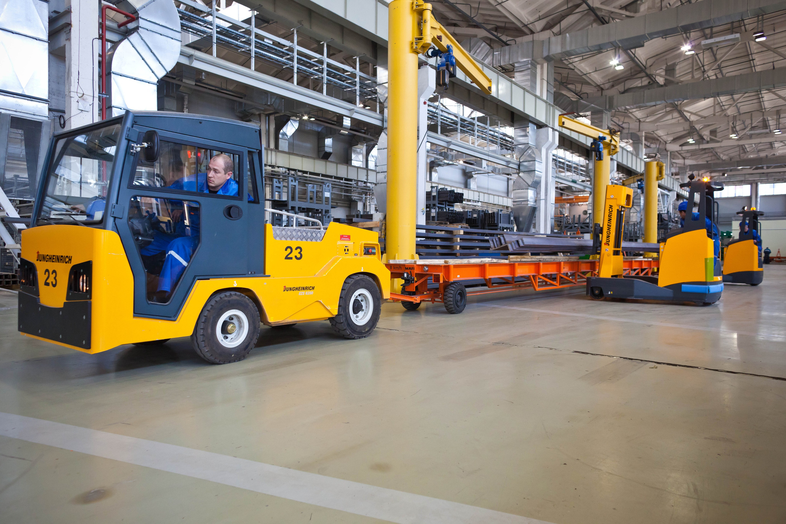 ТИХВИНСКИЙ ВАГОНОСТРОИТЕЛЬНЫЙ ЗАВОД. Рабочая сторона — бизнес портрет и репортаж в Санкт-Петербурге