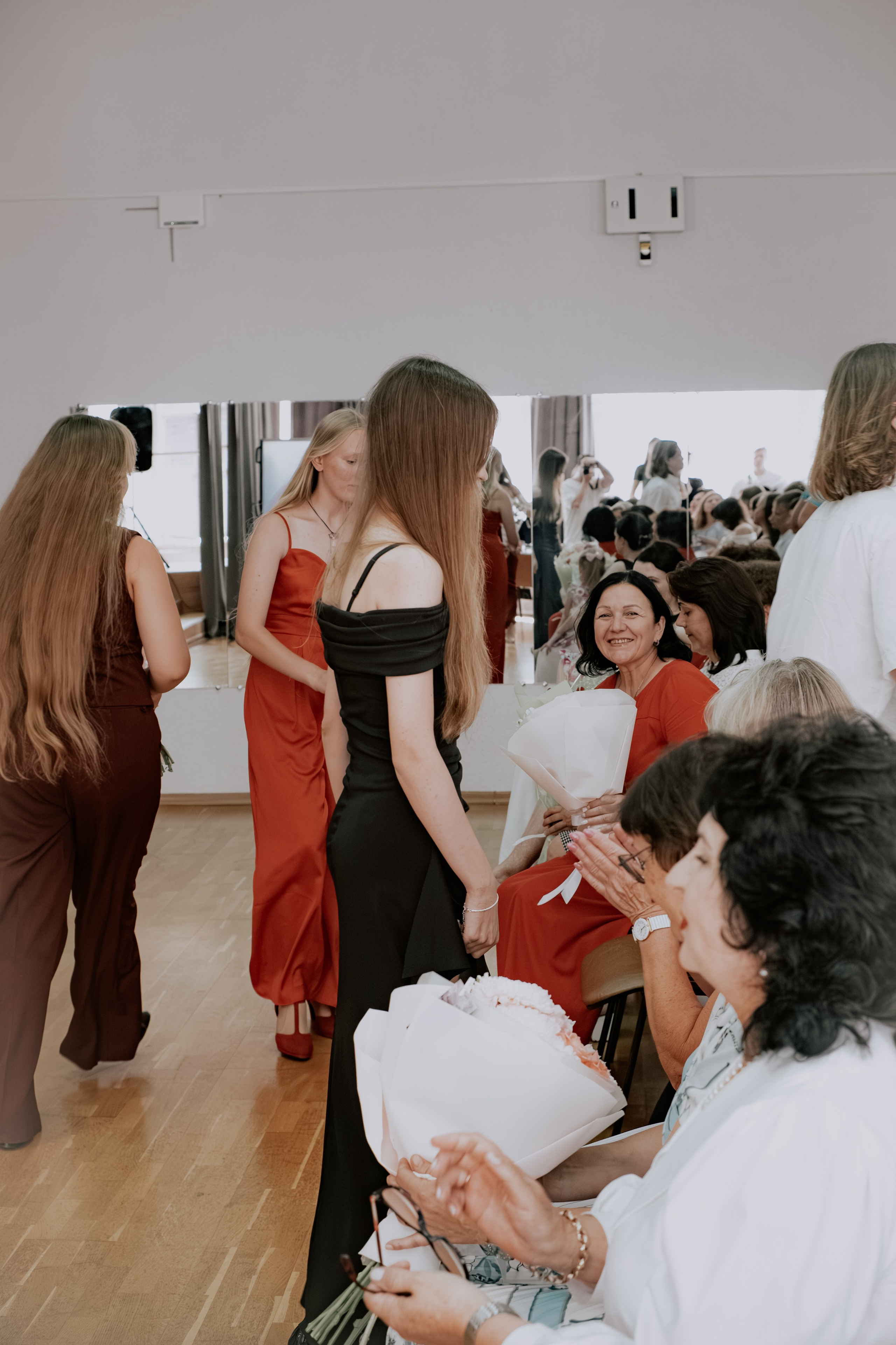 Кейс — Школьный выпускной. Коммерческий и Портретный Фотограф Симферополь Крым Максим Махо