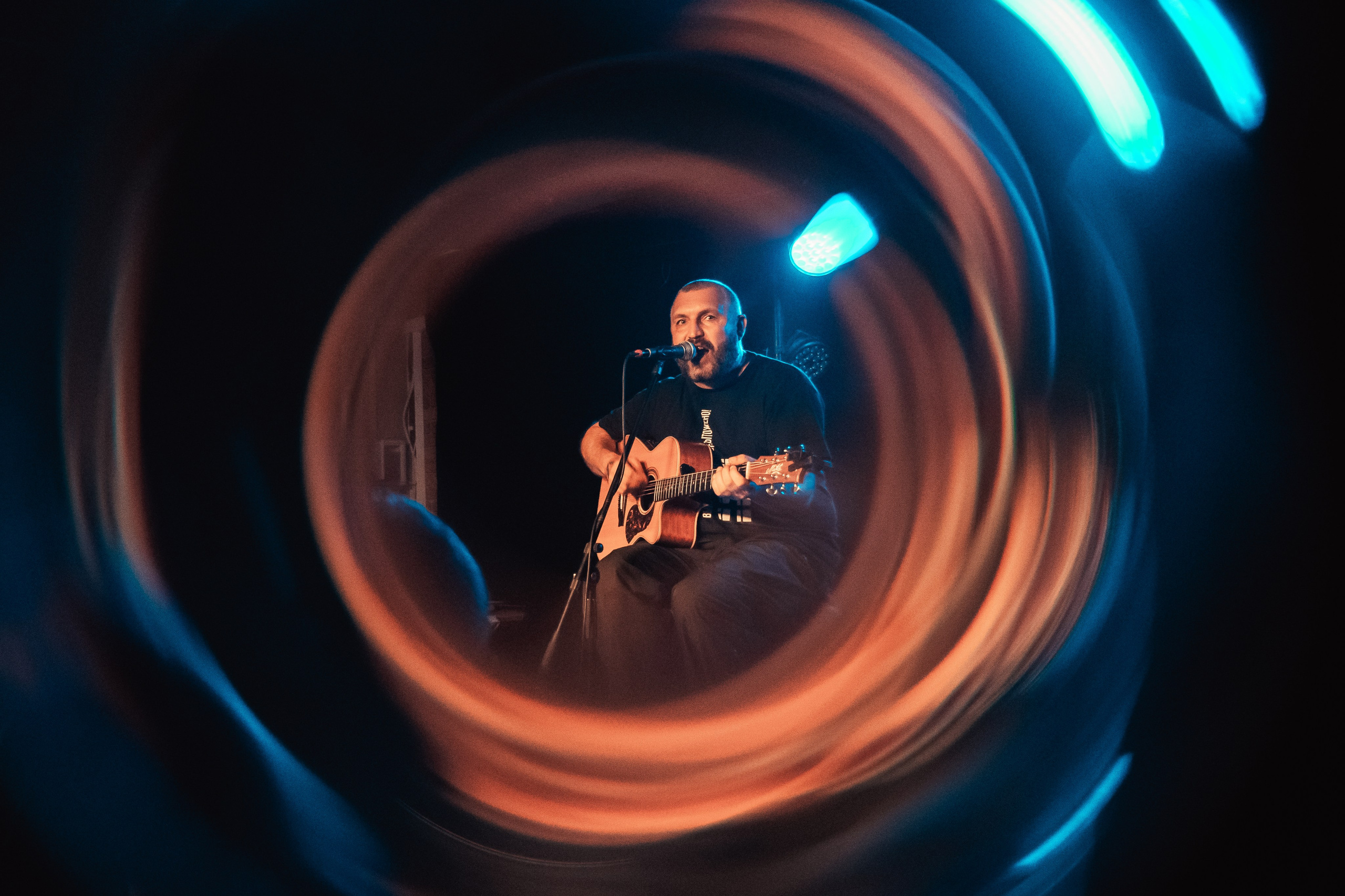 Костя Кулясов. Анимация. Красноярск, 10.06.2025. Бар 64/6. Фотограф Регина Крикунова г. Красноярск