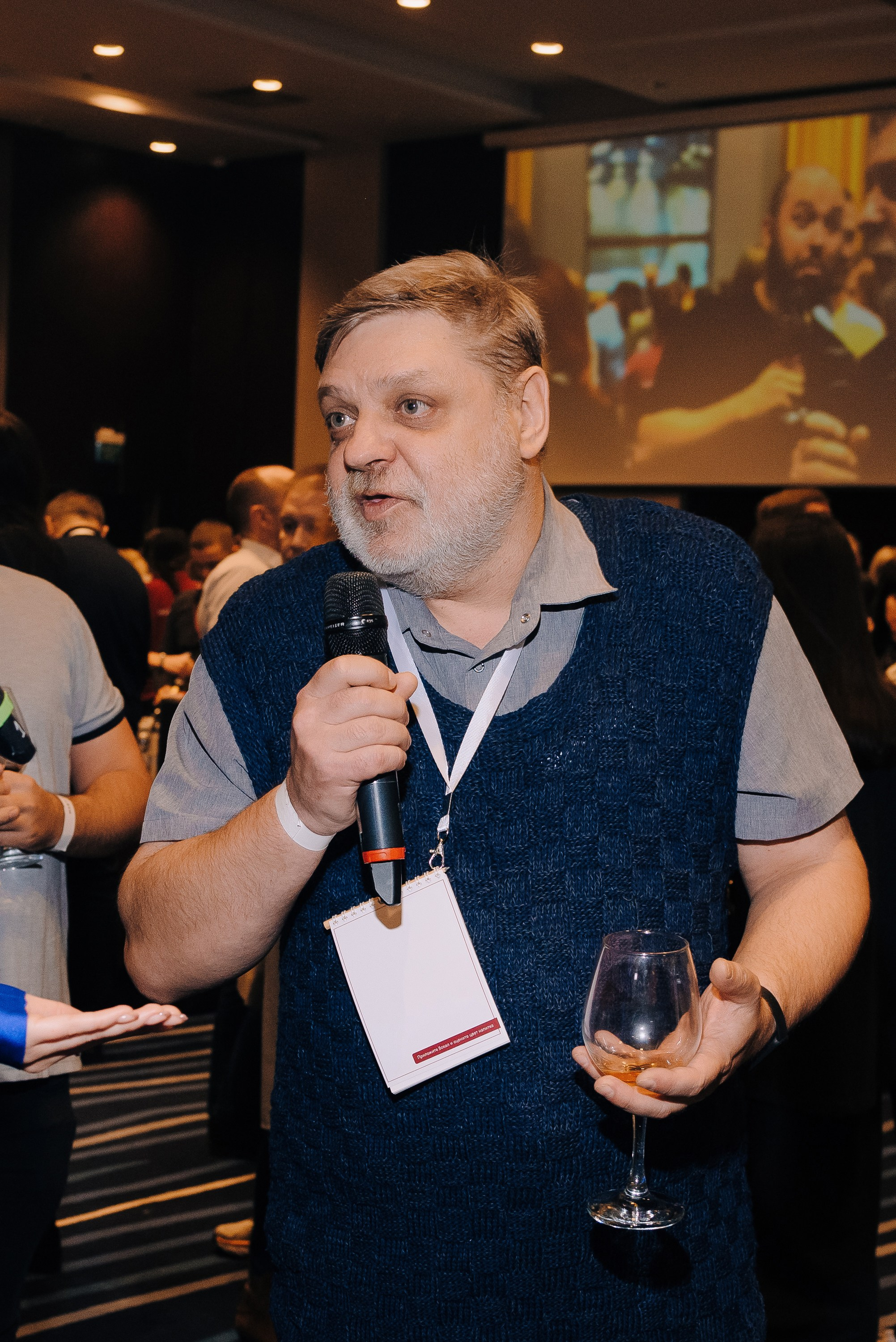 ФЕСТИВАЛЬ ВИНА И КРЕПКИХ НАПИТКОВ МАВТ-ВИНОТЕКА. Репортажный фотограф Зуев Роман г. Челябинск