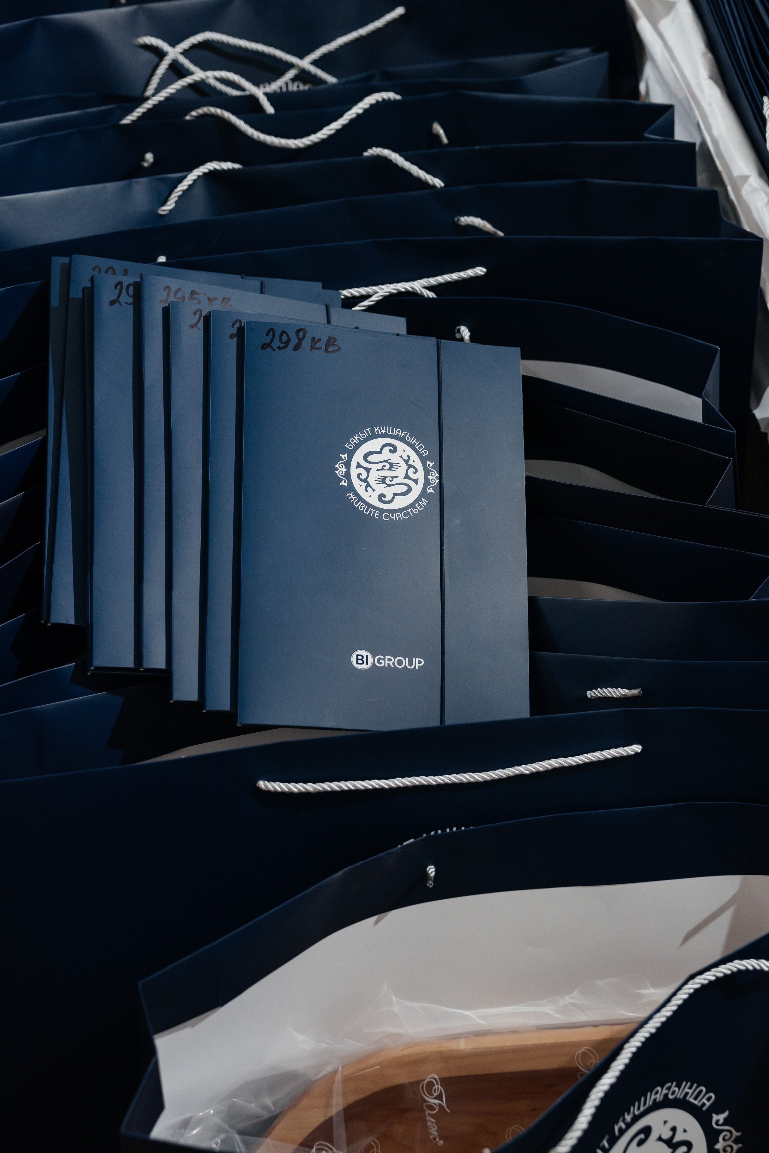 Проект 1. Вручение ключей BI Group. Дата: октябрь 2023. Профессиональный фотограф в городе Астана/Алматы Даурен Сембаев