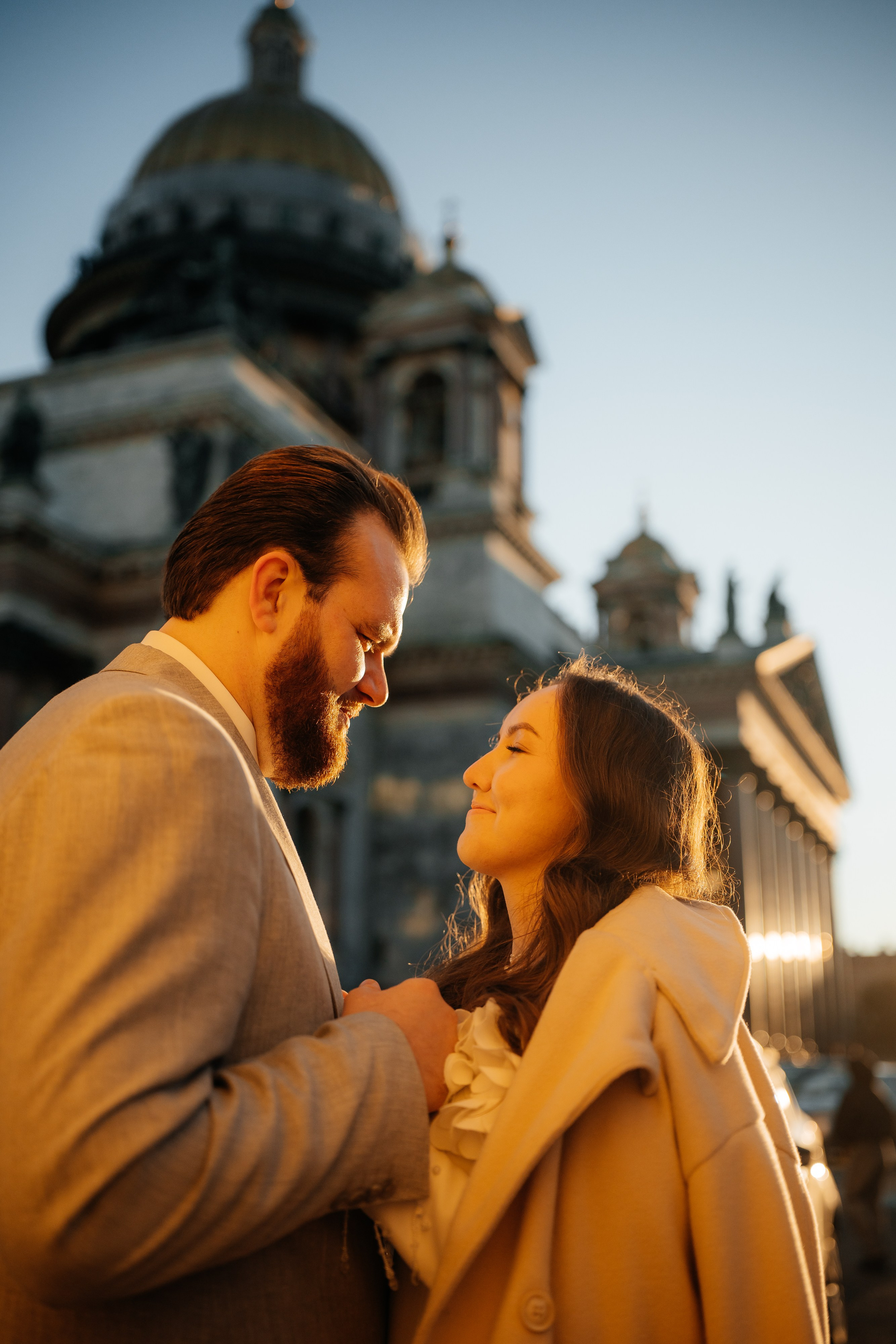 Свадебная фотосессия в Эрмитаже. Свадебный фотограф Александр Невский в Санкт-Петербурге