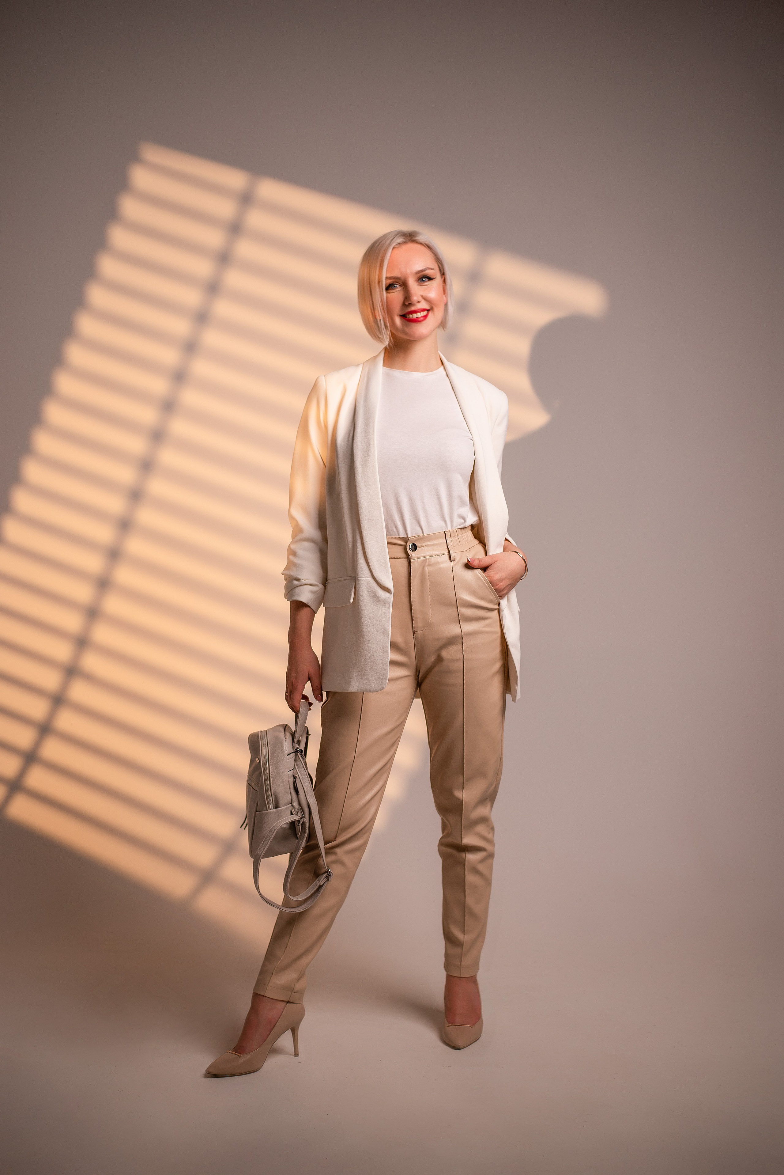 Валерия в фотостудии Black & White. Творческий фотограф Вологда