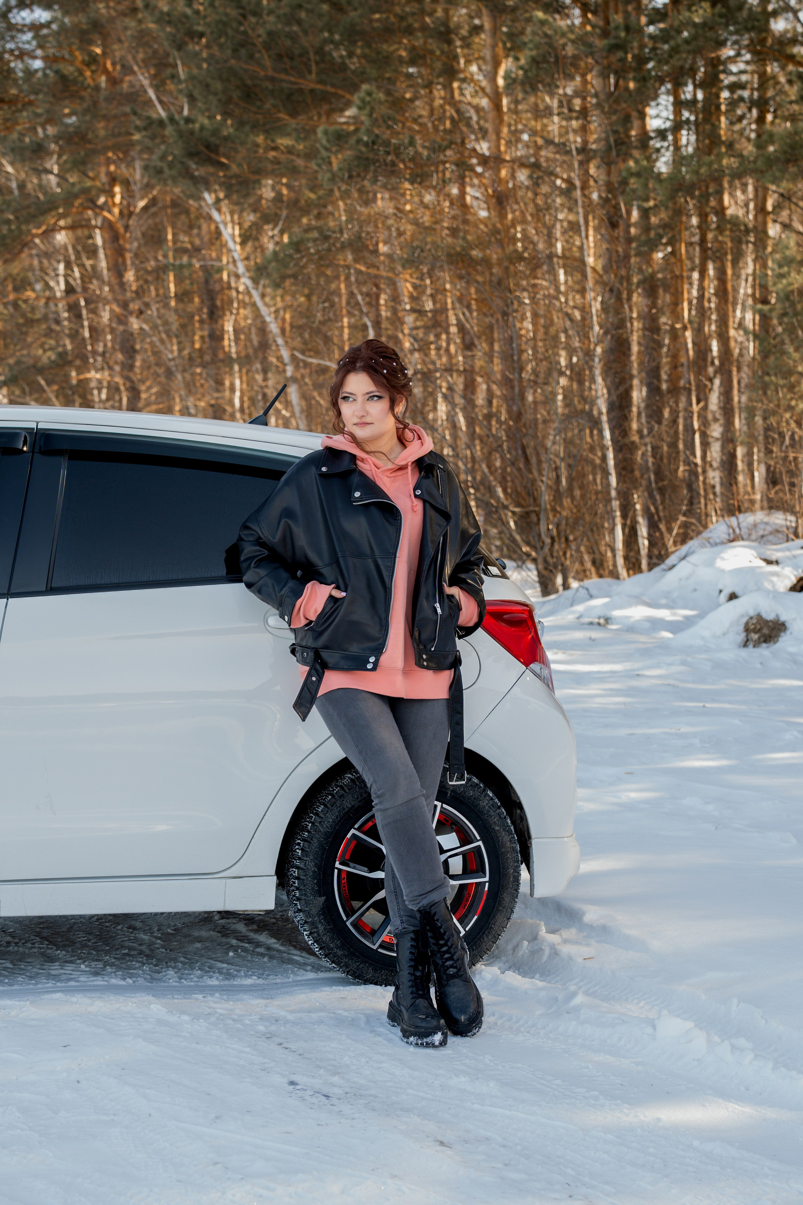 Ульяна и Toyota Vitz 25'. Фотограф, видеограф и пилот дрона на Байкале