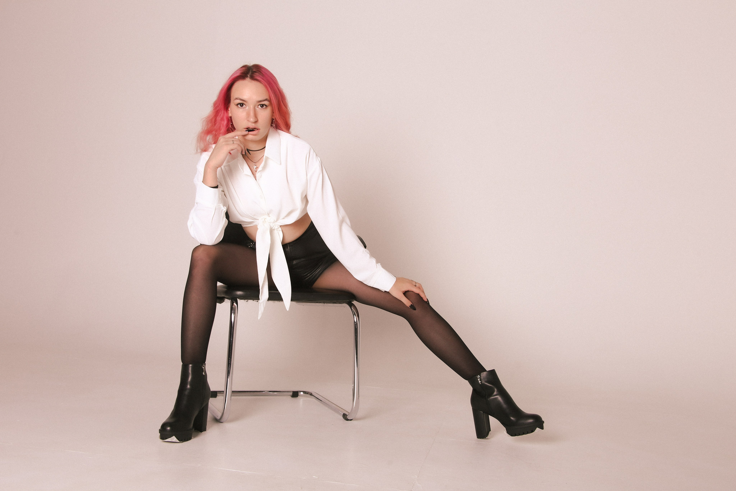 Fashion фотосессия. Часть 2. Фотограф Пермь. Фотосессия в фотостудии Перми и на свежем воздухе