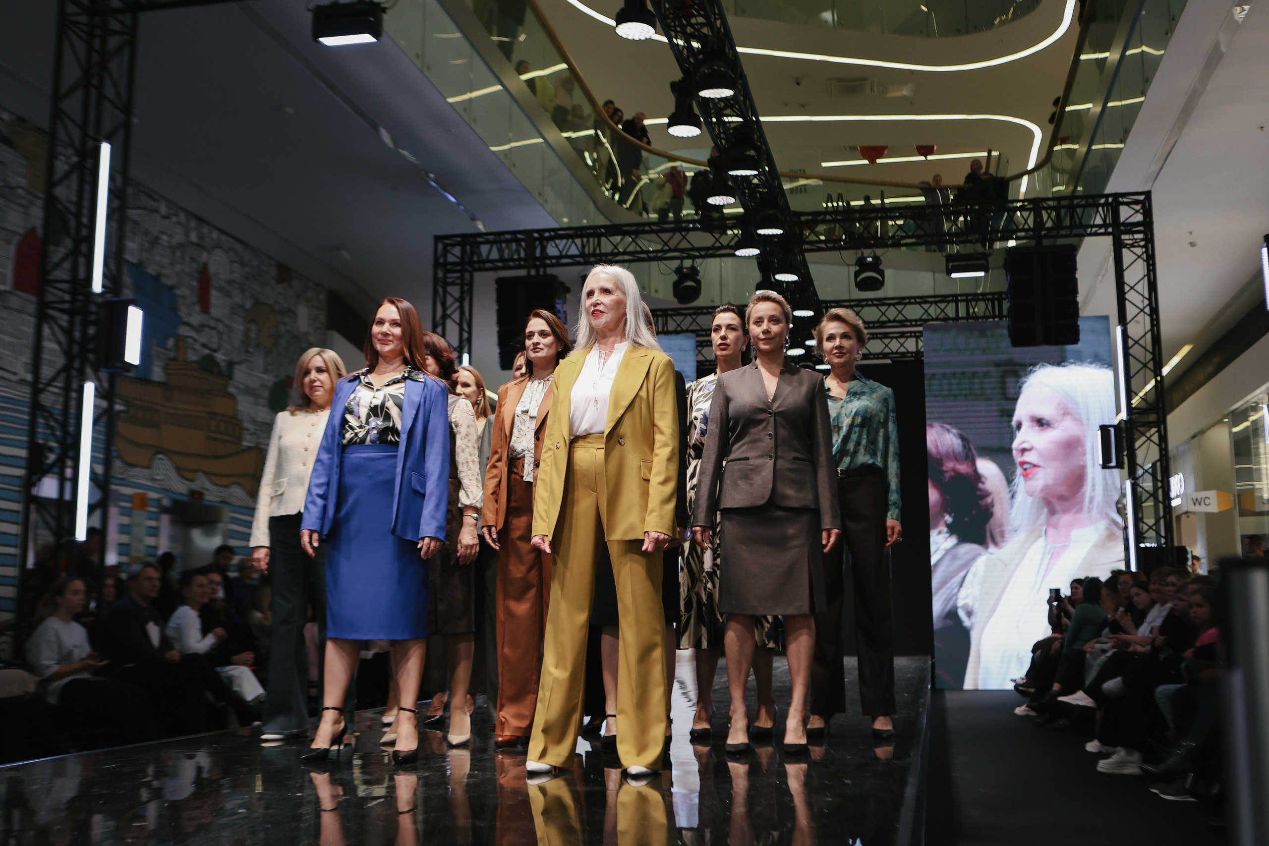 Санкт-Петербург " На яркой стороне» Охта Молл 2024. Свадебный фотограф FOTOKEYT